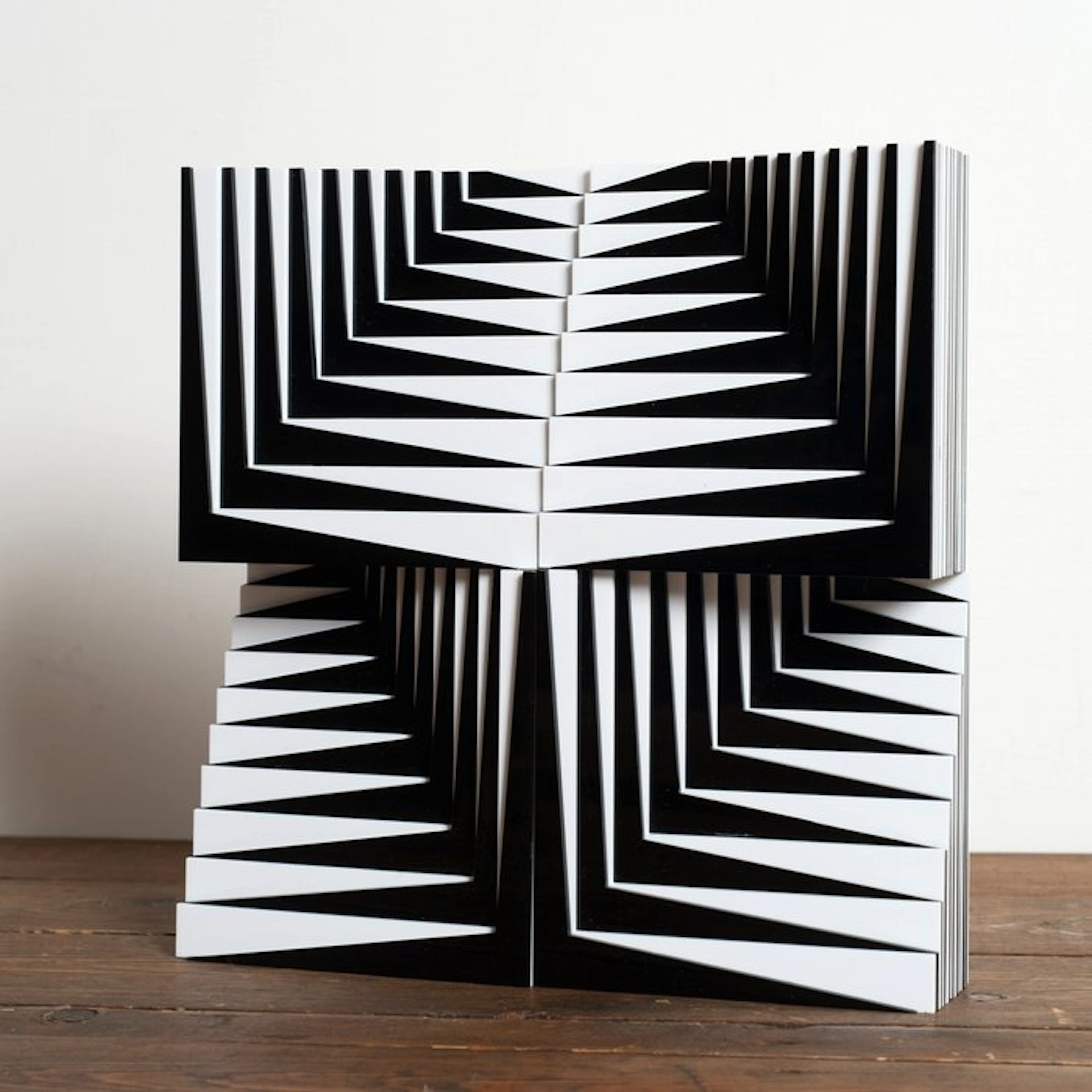 Gio Schiano - Sculpture, Modularis #1 - 30 cm - Cast methacrylate