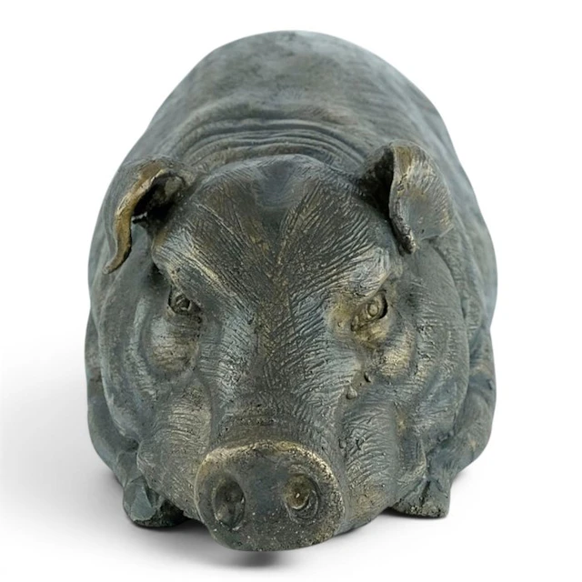 Sculpture, Reclining Pig - 44 cm in length - 11 cm - Bronze