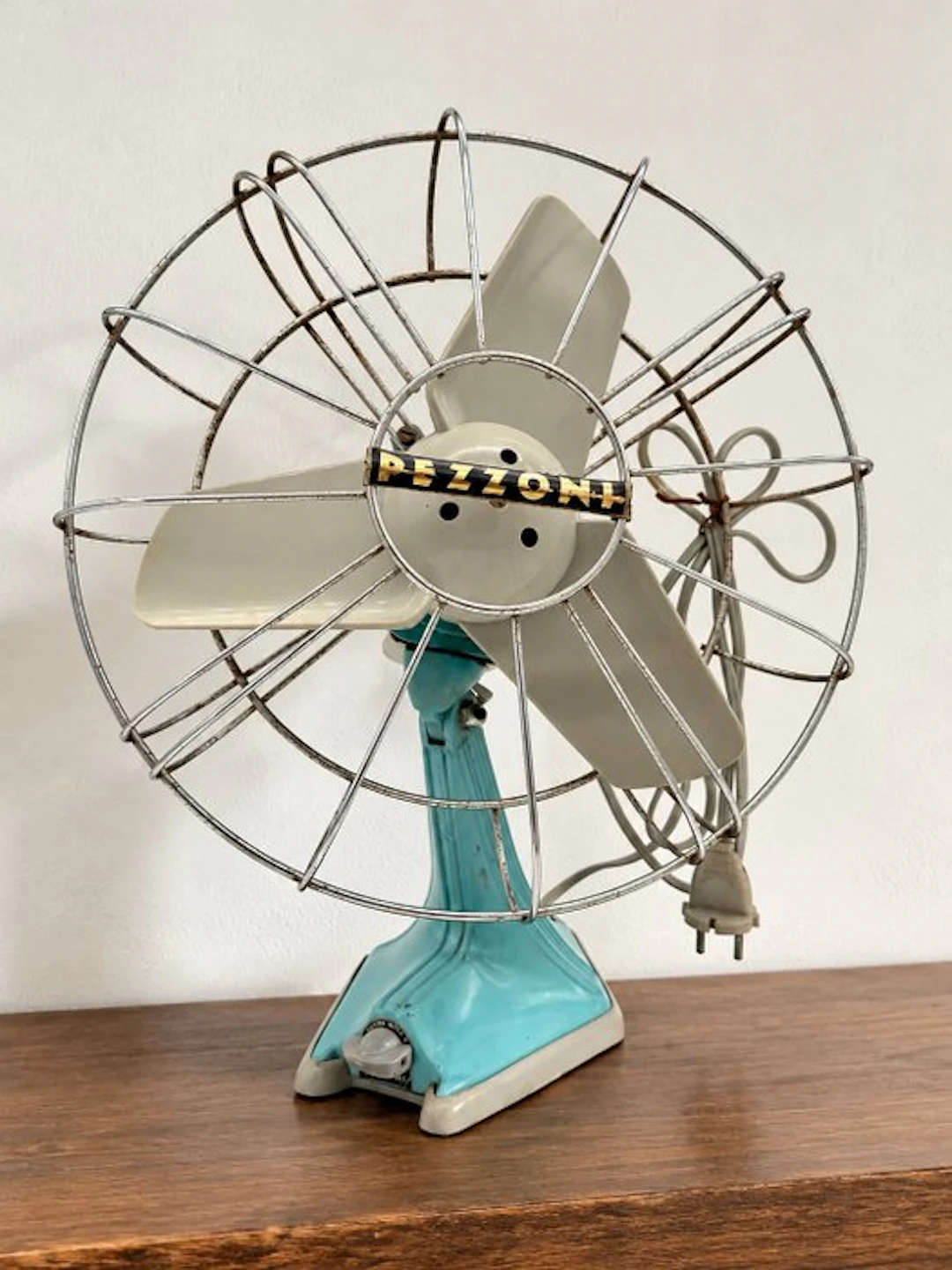 Pezzoni Milano Electric fan - Iron, Bakelite, Metal - table fan