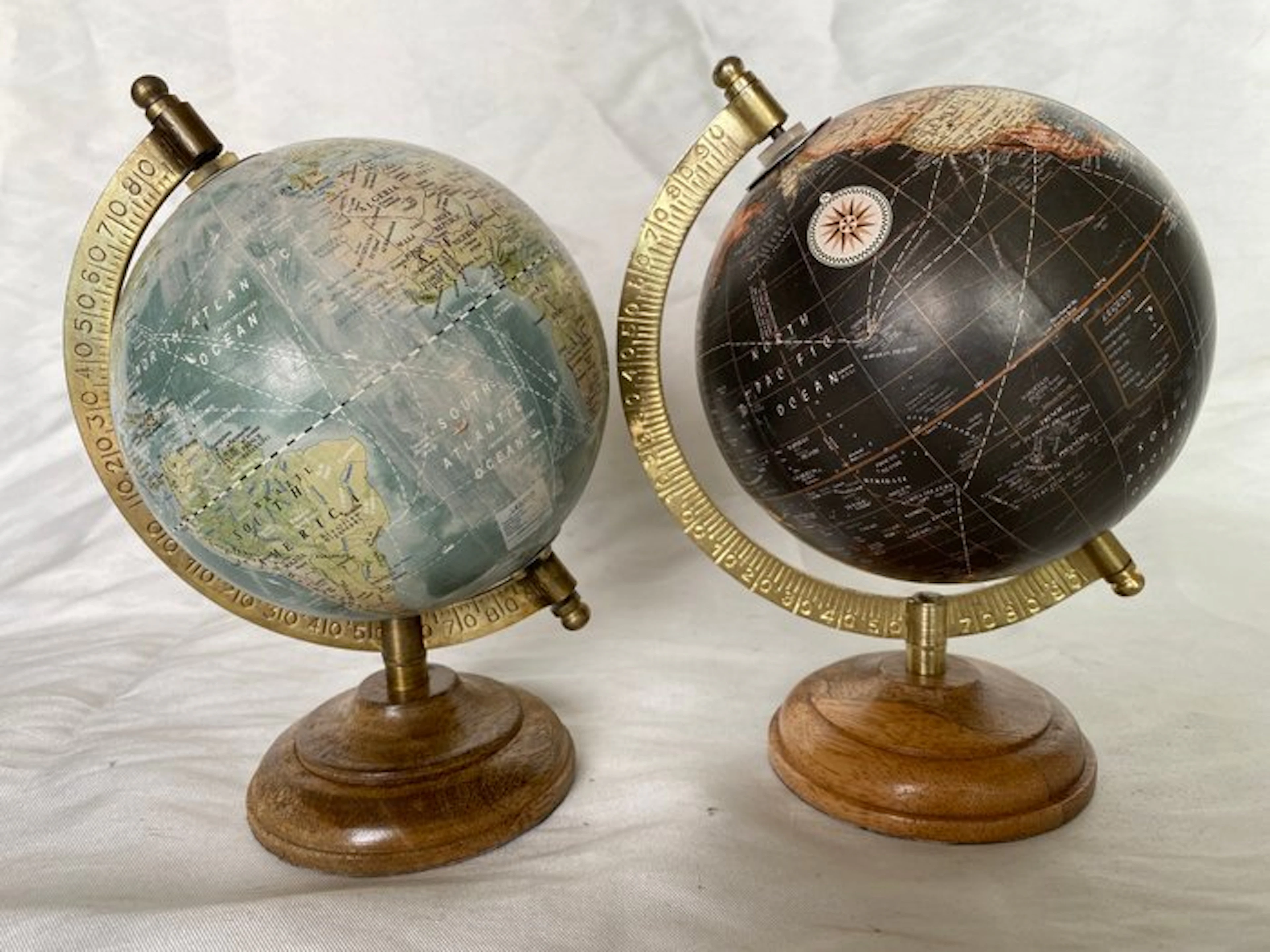 Globe - Vintage pareja mapa mundo en estructura en bronce y madera - 2000-2010
