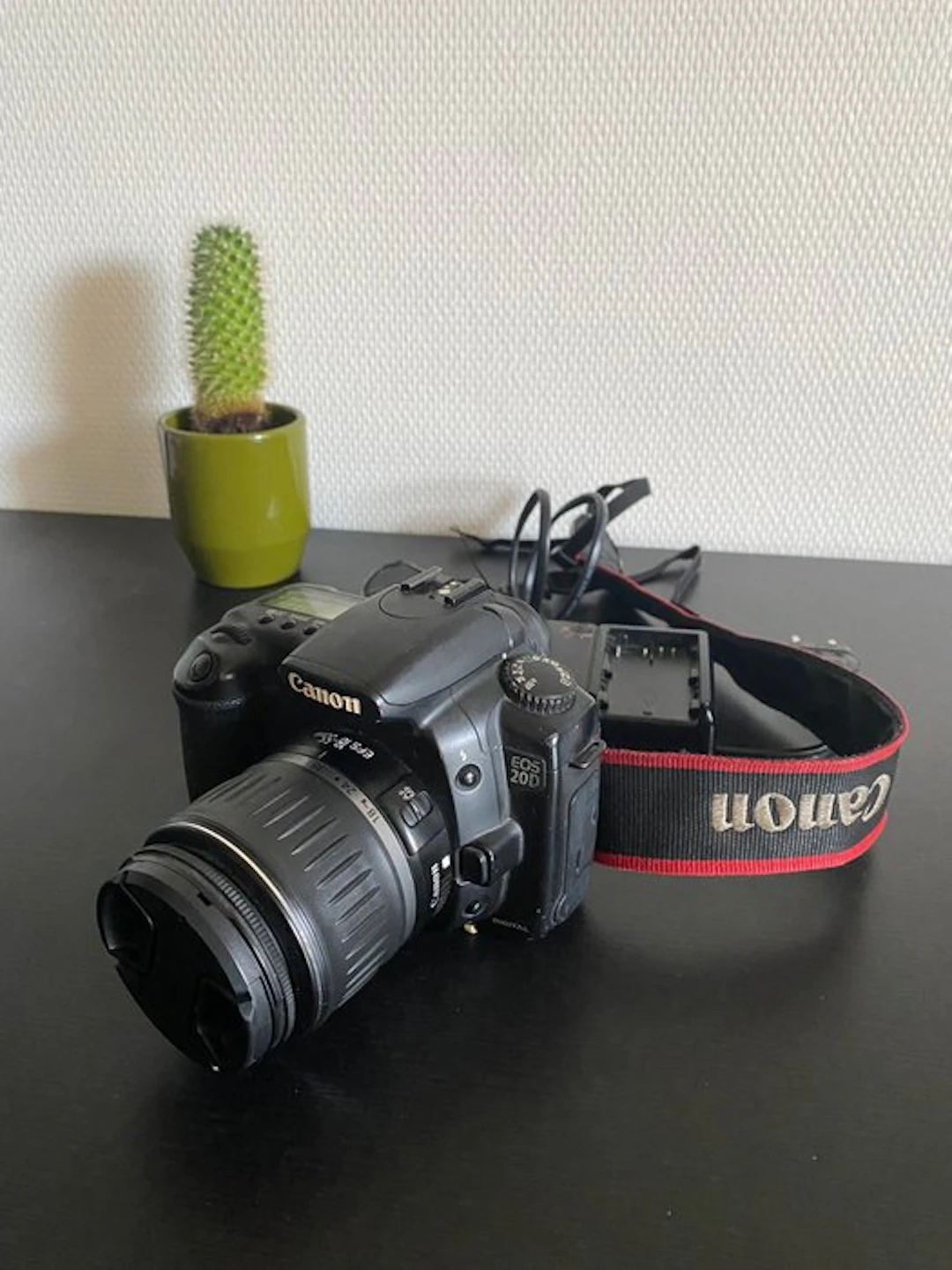 Canon EOS 20D + 18-55mm Digital camera