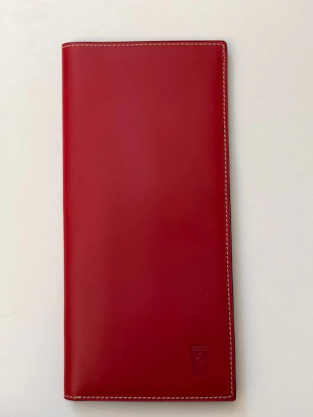 Badge - Ferrari - Un lungo portafoglio rosso in vera pelle
