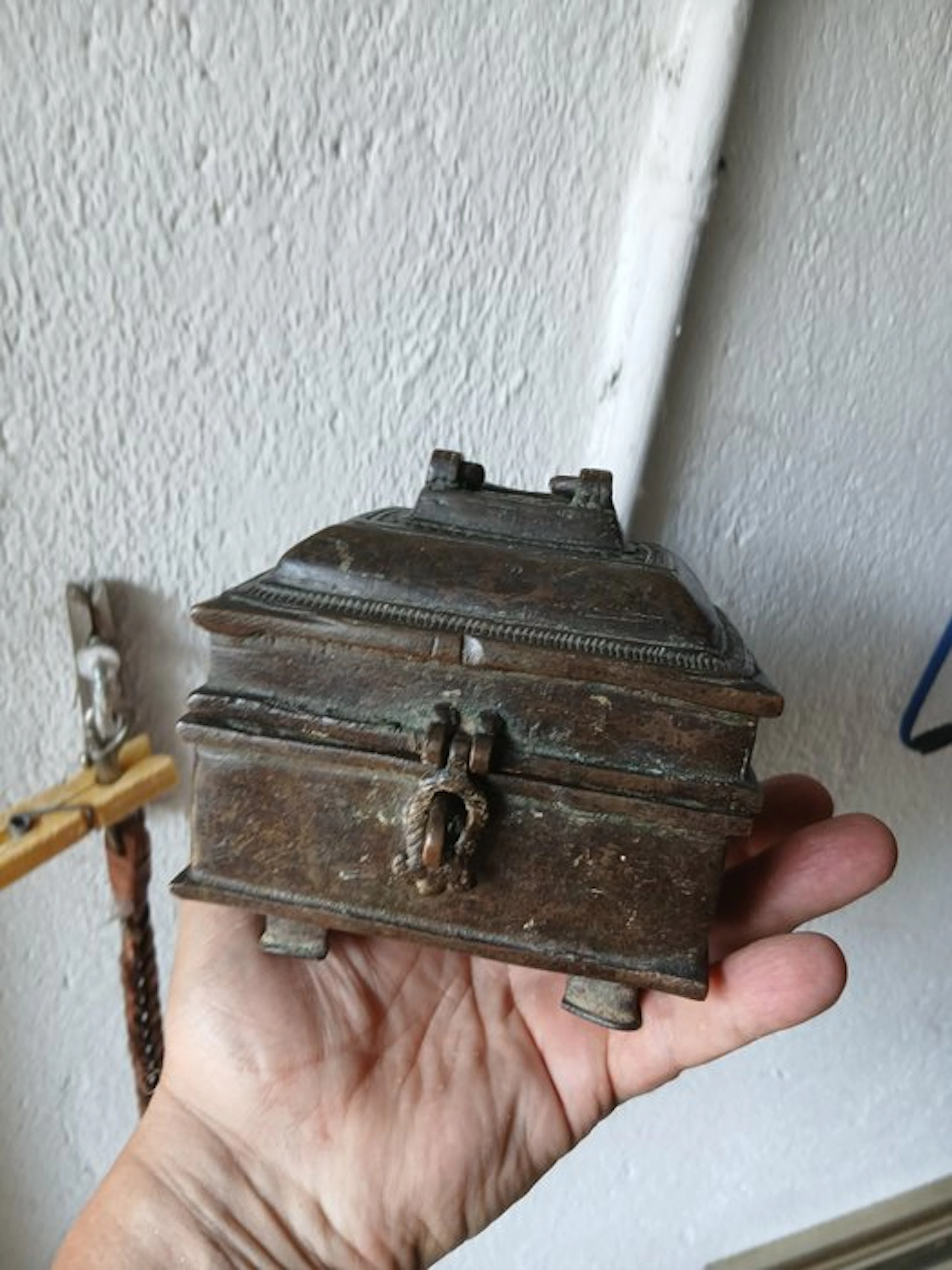 Box - Bronze - India - late 19th century