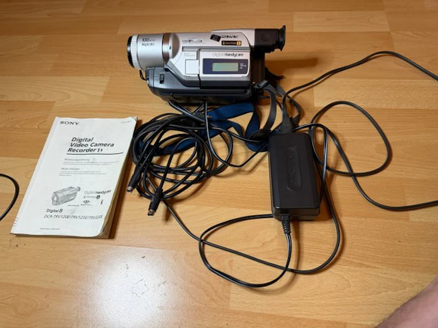 Sony DCR-TRV120E Digital8 camera