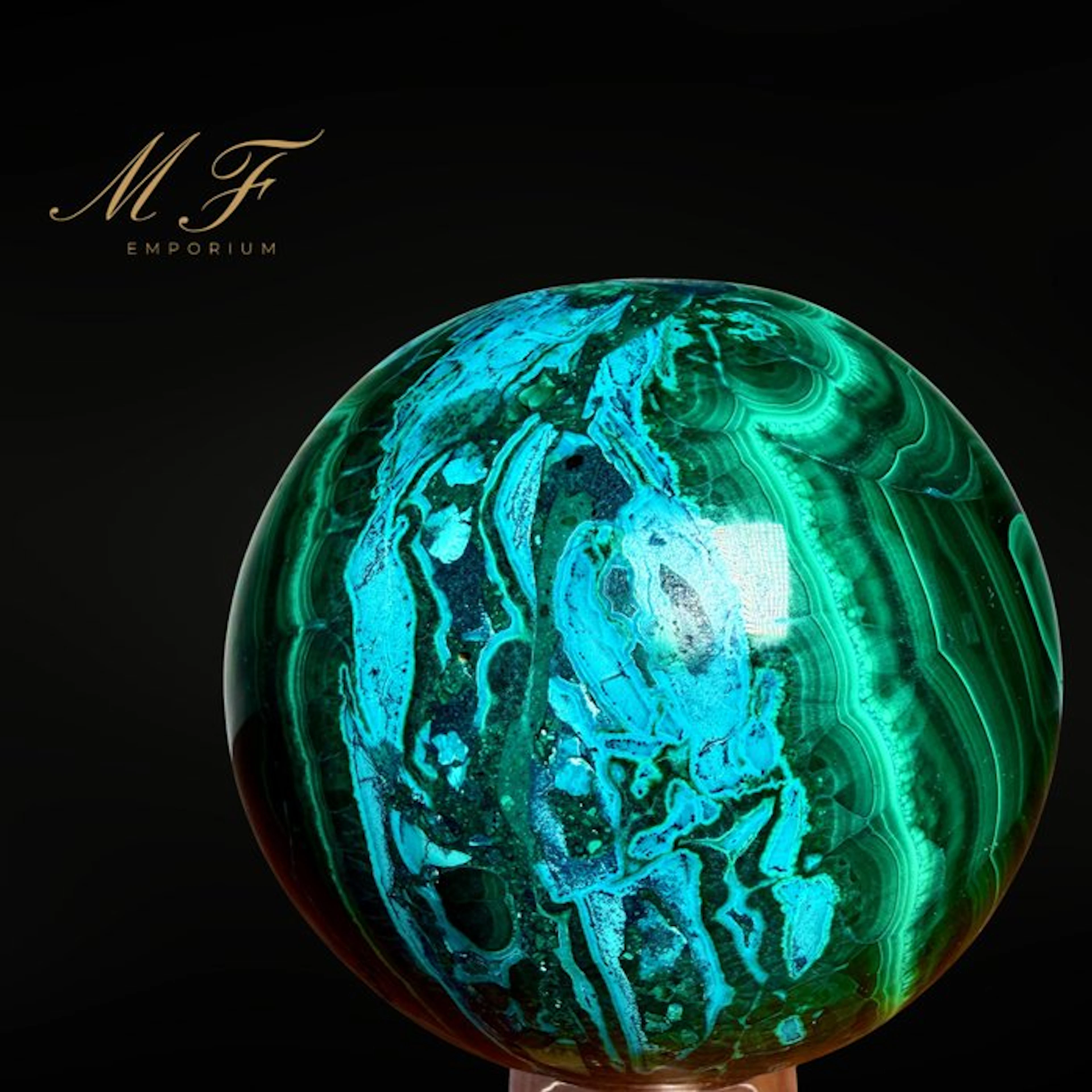 Magnificent large-sized sphere of malachite and chrysocolla