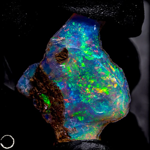 Exclusive Welo opal – a masterpiece of nature. 32.3 ct- 6.46 g