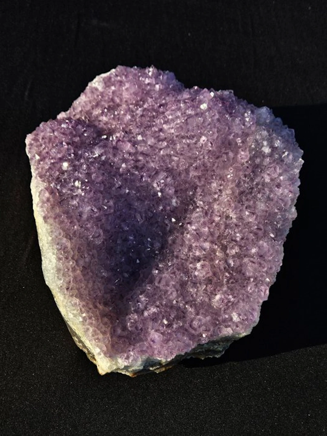 Amethyst Crystals on matrix - Height: 25 cm - Width: 19 cm- 4.5 kg