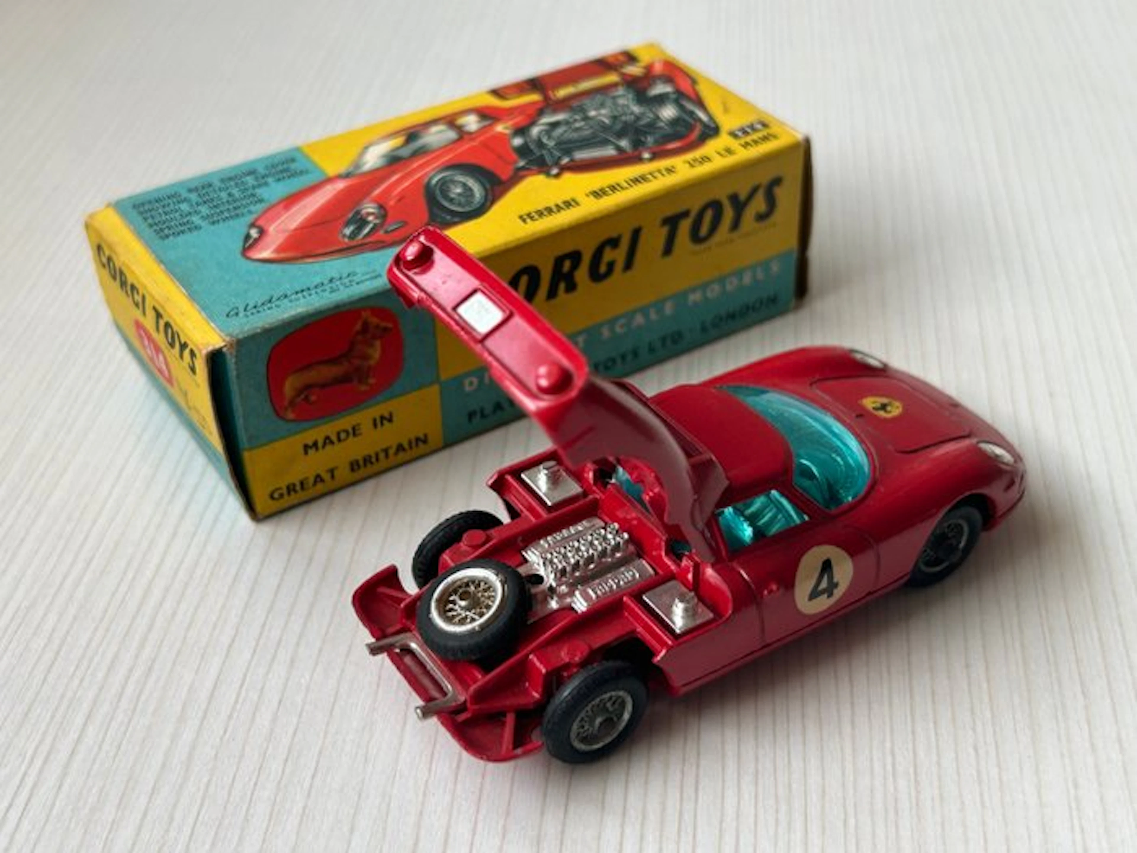Corgi 1:43 - Model car - No. 314 Ferrari Berlinetta 250 Le Mans