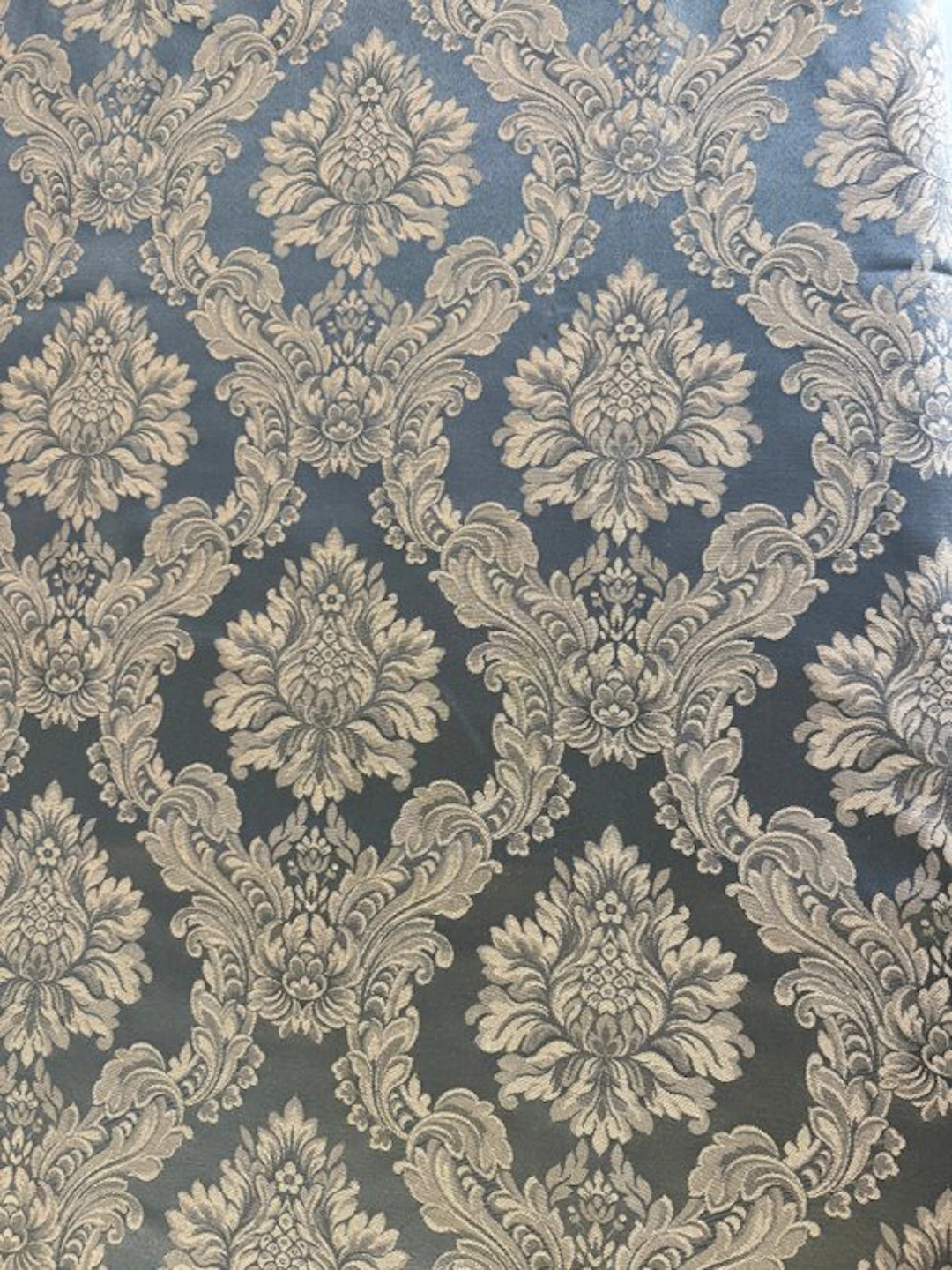 san leucio - San Leucio - precious brocade fabric with a...