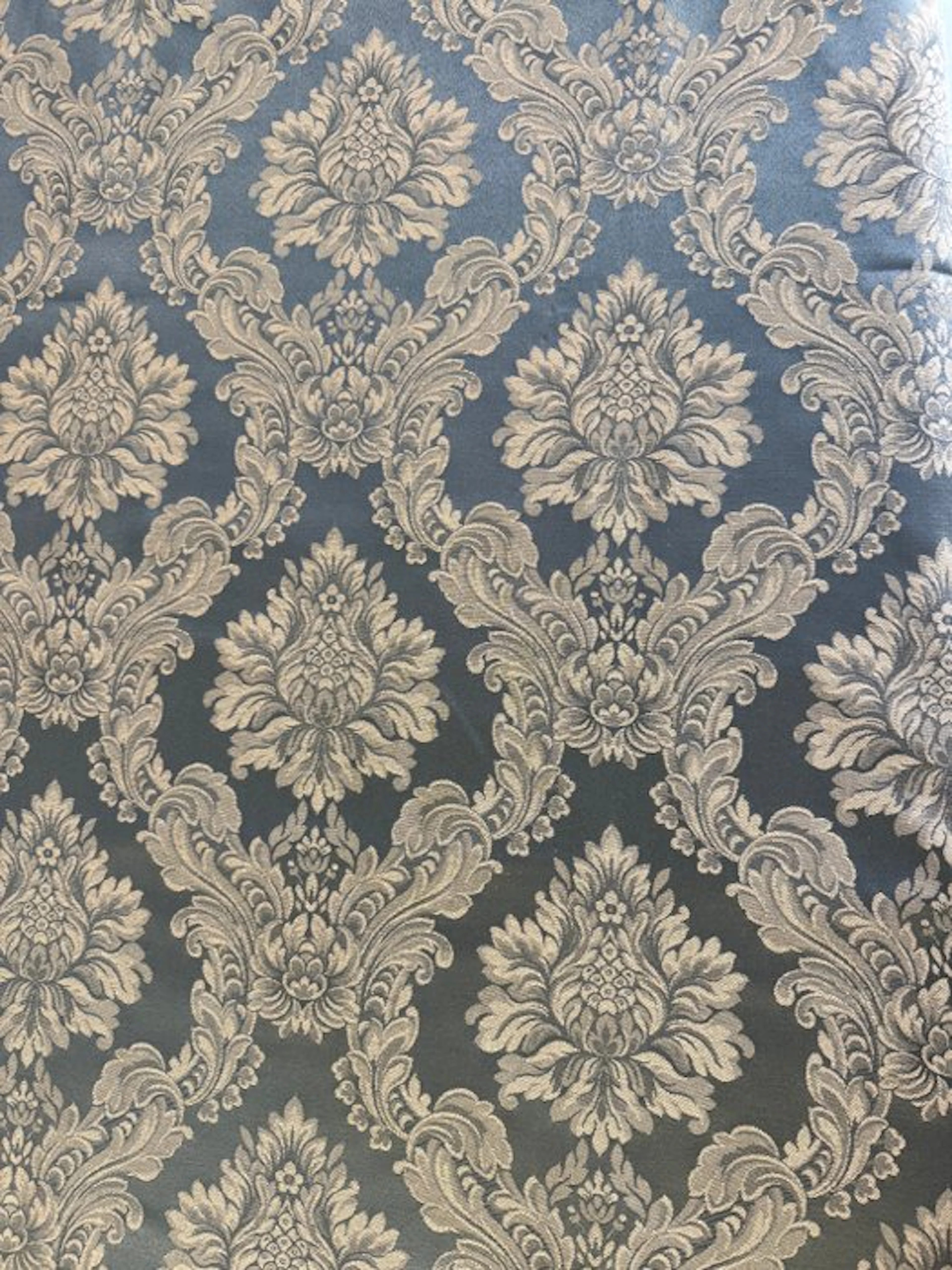san leucio - San Leucio - precious brocade fabric with a...