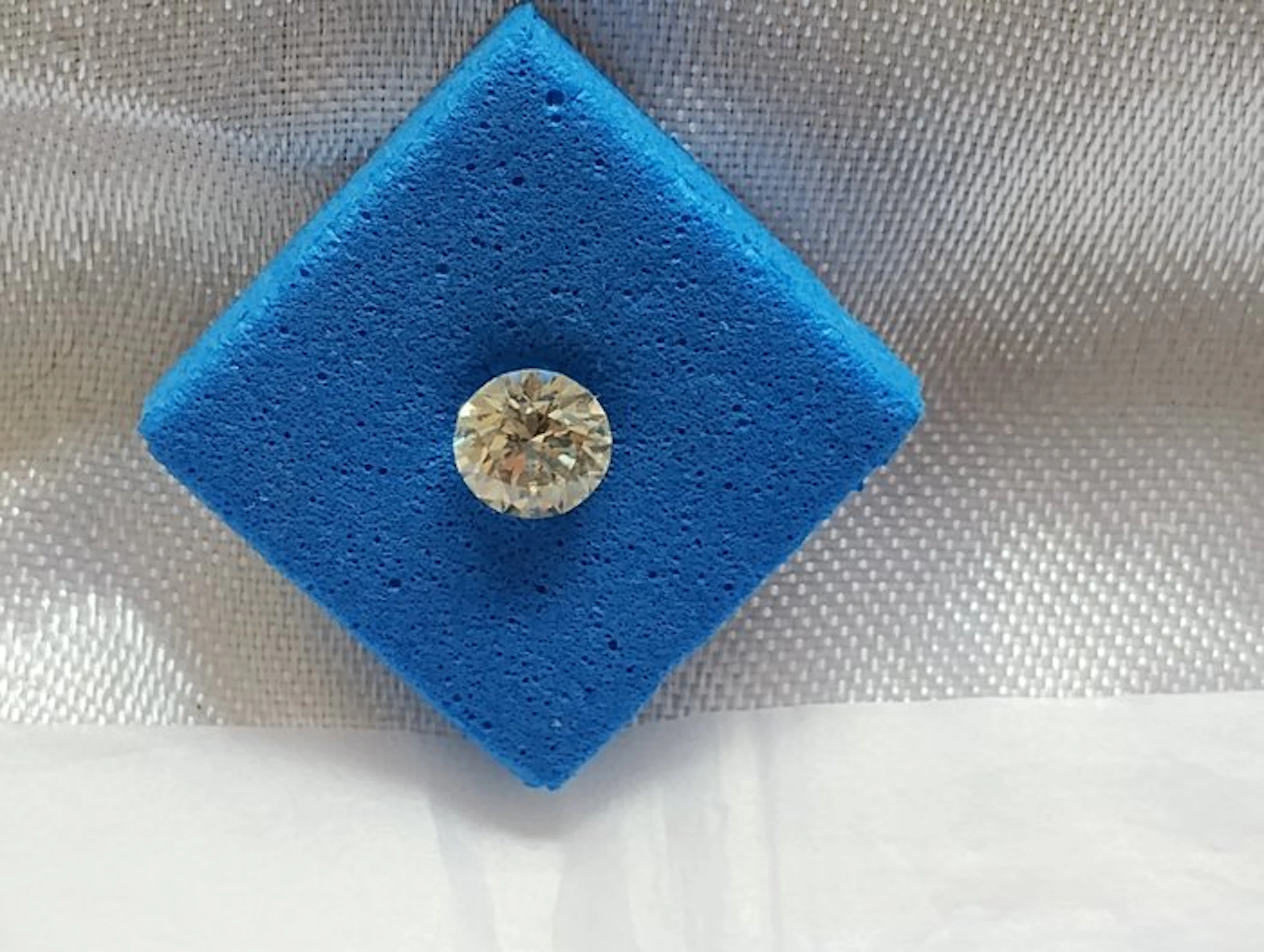1 pcs Diamond (Natural) - 0.66 ct - Round - L - VVS2...