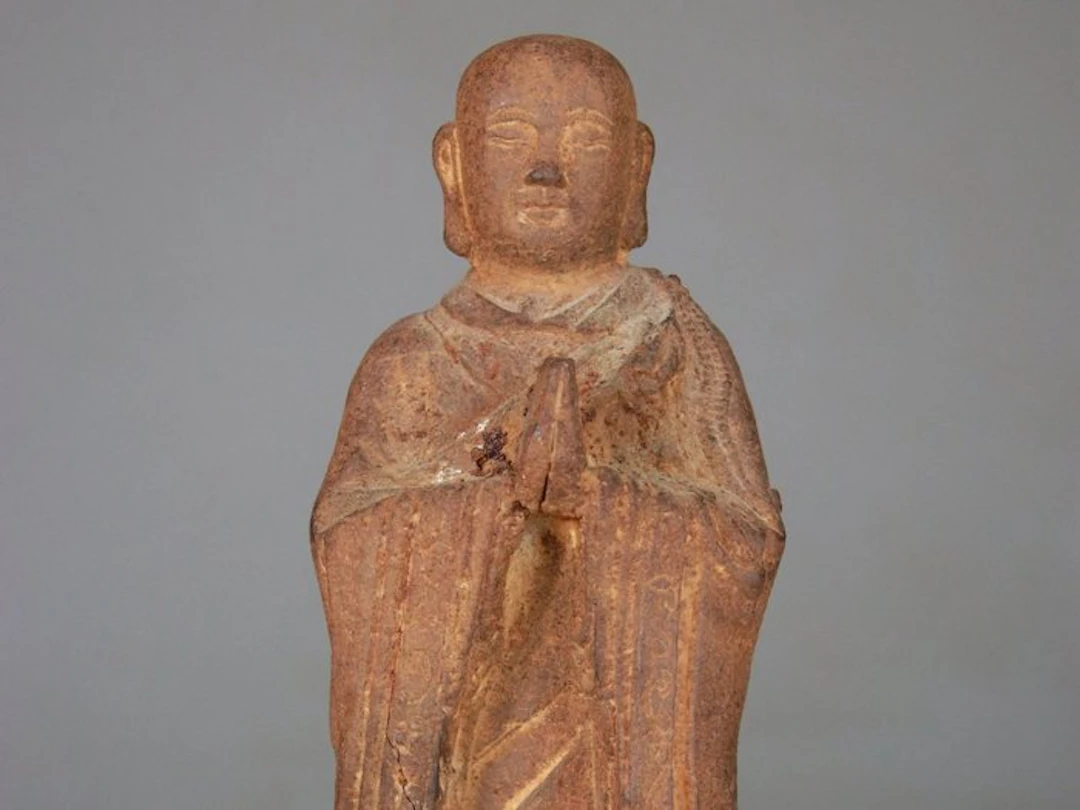 Antique bronze Buddha statuette sculpture