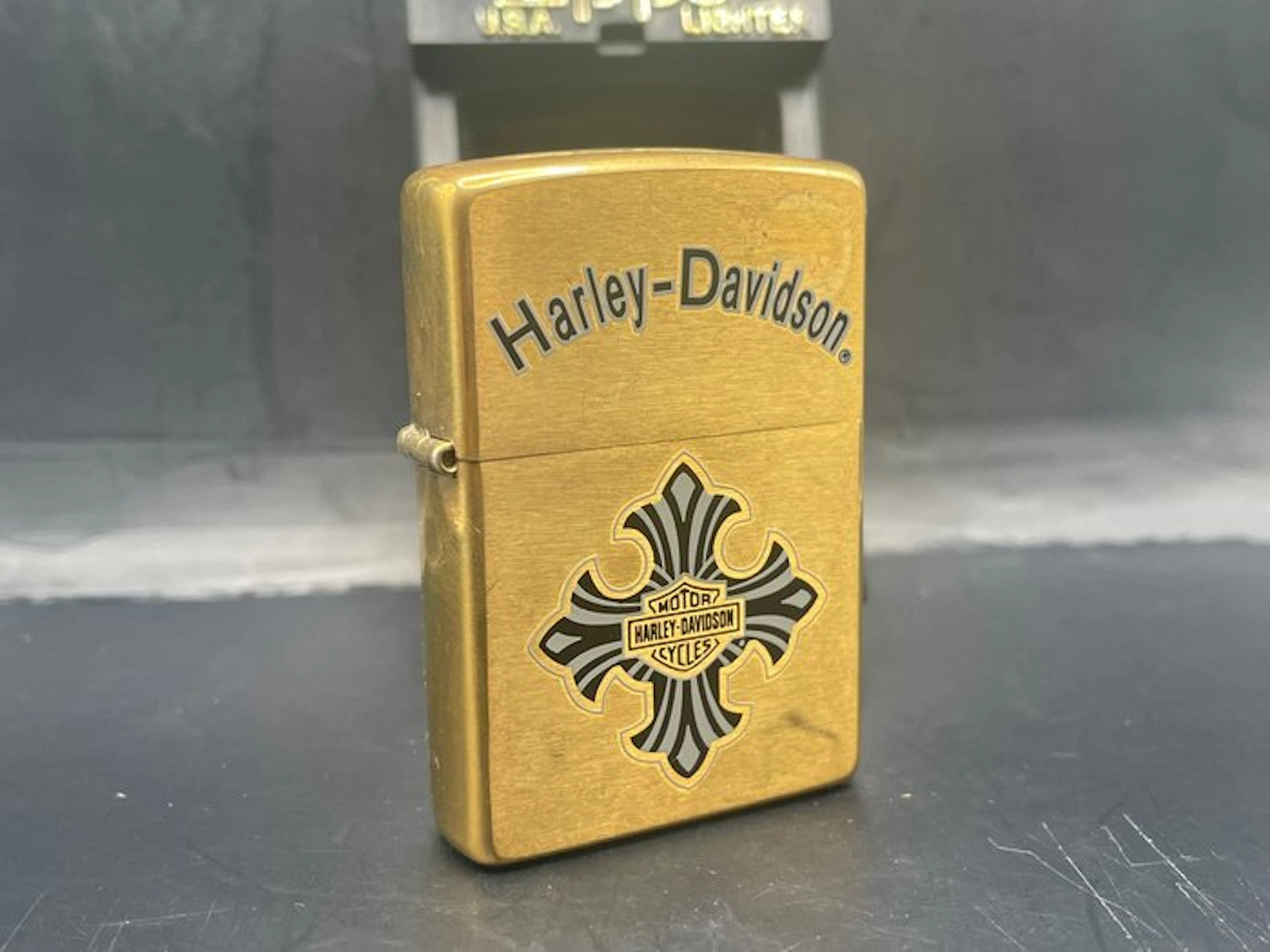 Zippo - HARLEY DAVIDSON - MOTOR- DORÉ - No reserve price...