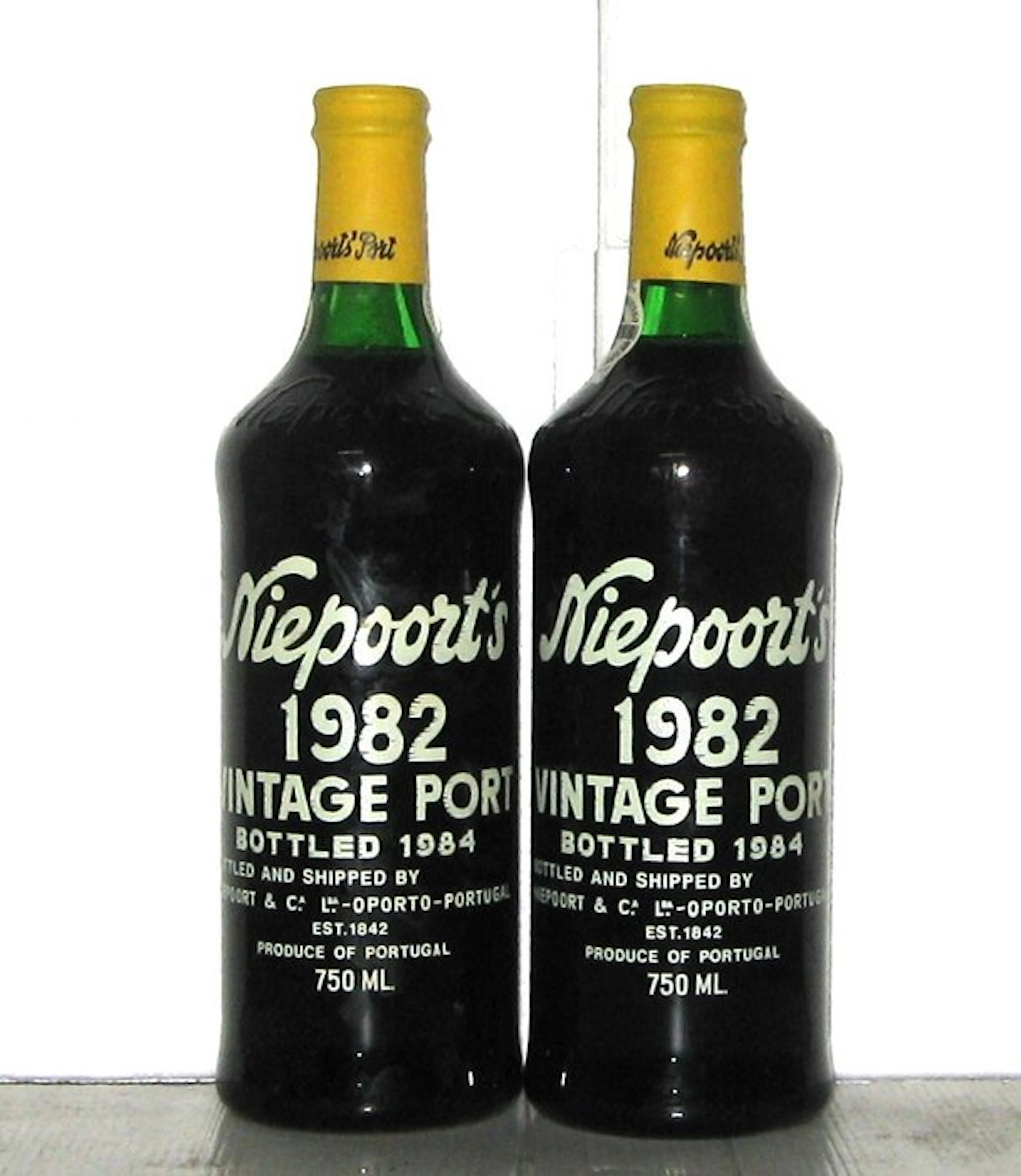1982 Niepoort - Vintage Port - Bottled in 1984 - Douro - 2 Bottles (0.75L)