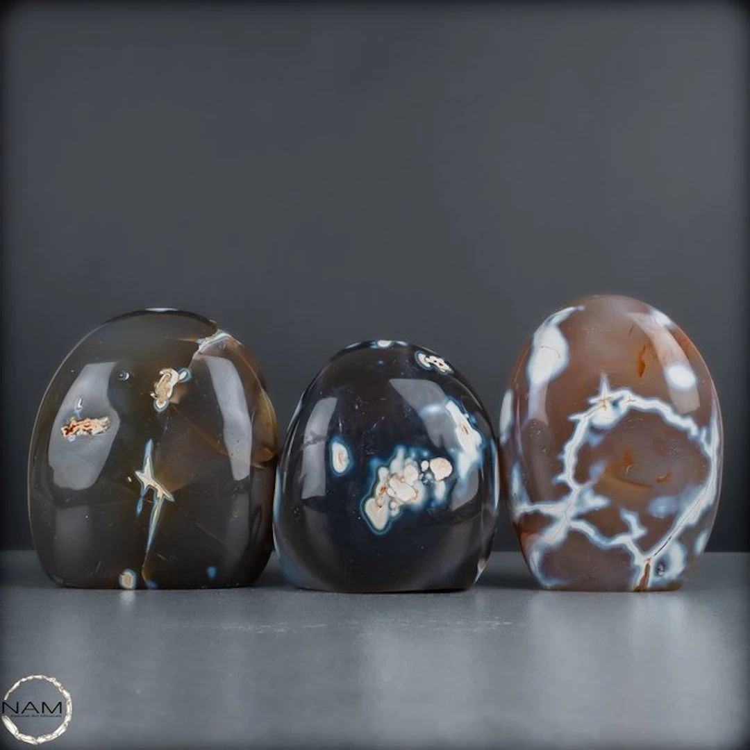 Orca-Agate Freeforms – An extraordinary play of light and...