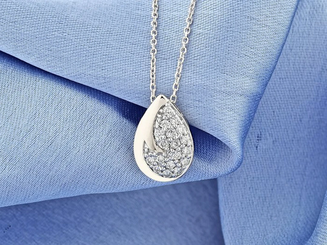 Necklace with pendant - 14 kt. White gold - 0.19ct. tw. Diamond (Natural)