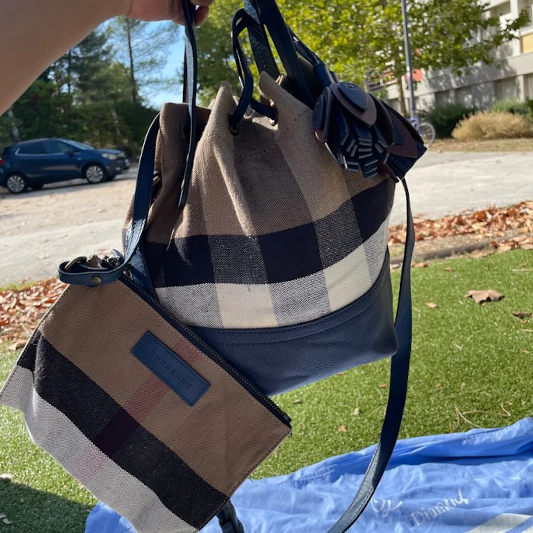 Burberry - Ashby - Handbag