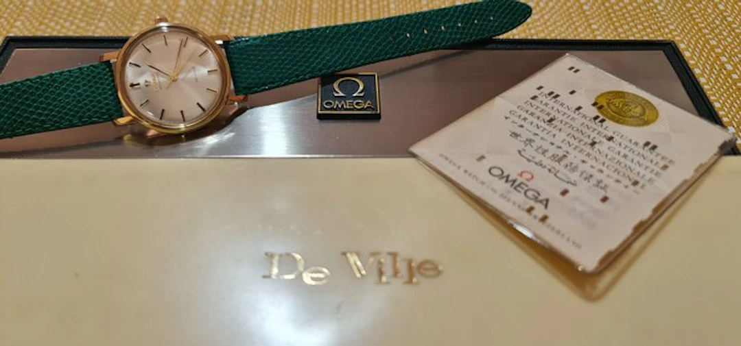 Omega - Omega De Ville Automatic "index gold 18k dial" 18k gold - Men - 1967