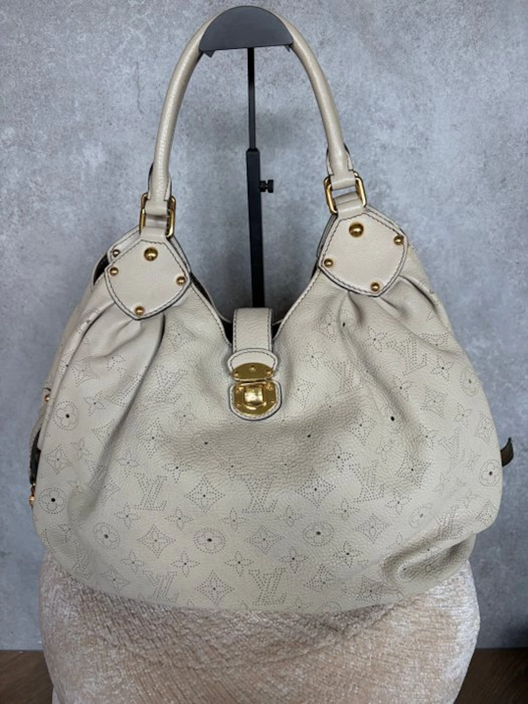 Louis Vuitton - Mahina - Shoulder bag