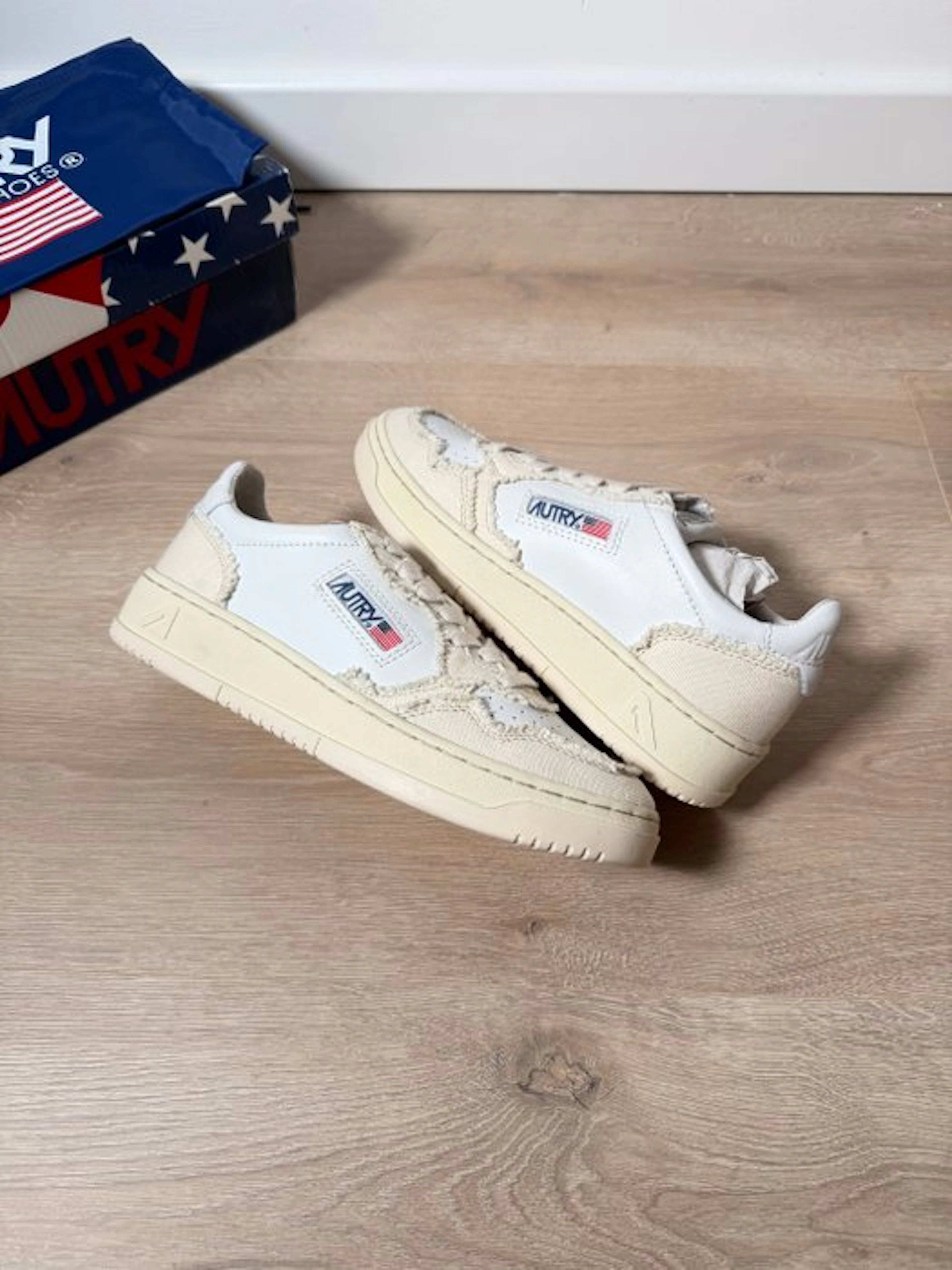 AUTRY - Sneakers - Size: EU 41 - New with tags