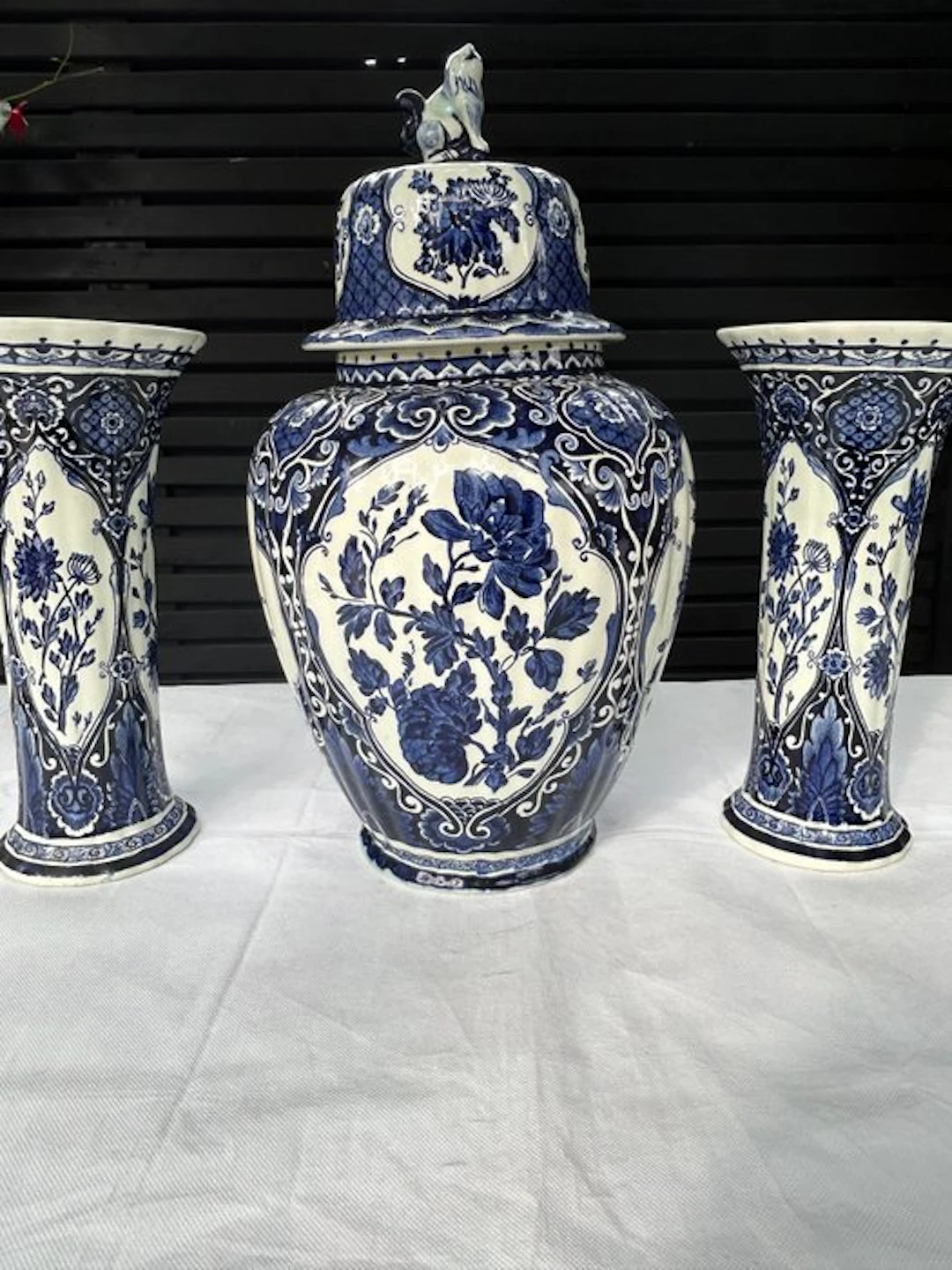 Boch Frères - Vase (3) - Earthenware - Boch Delft cabinet set 3 dl