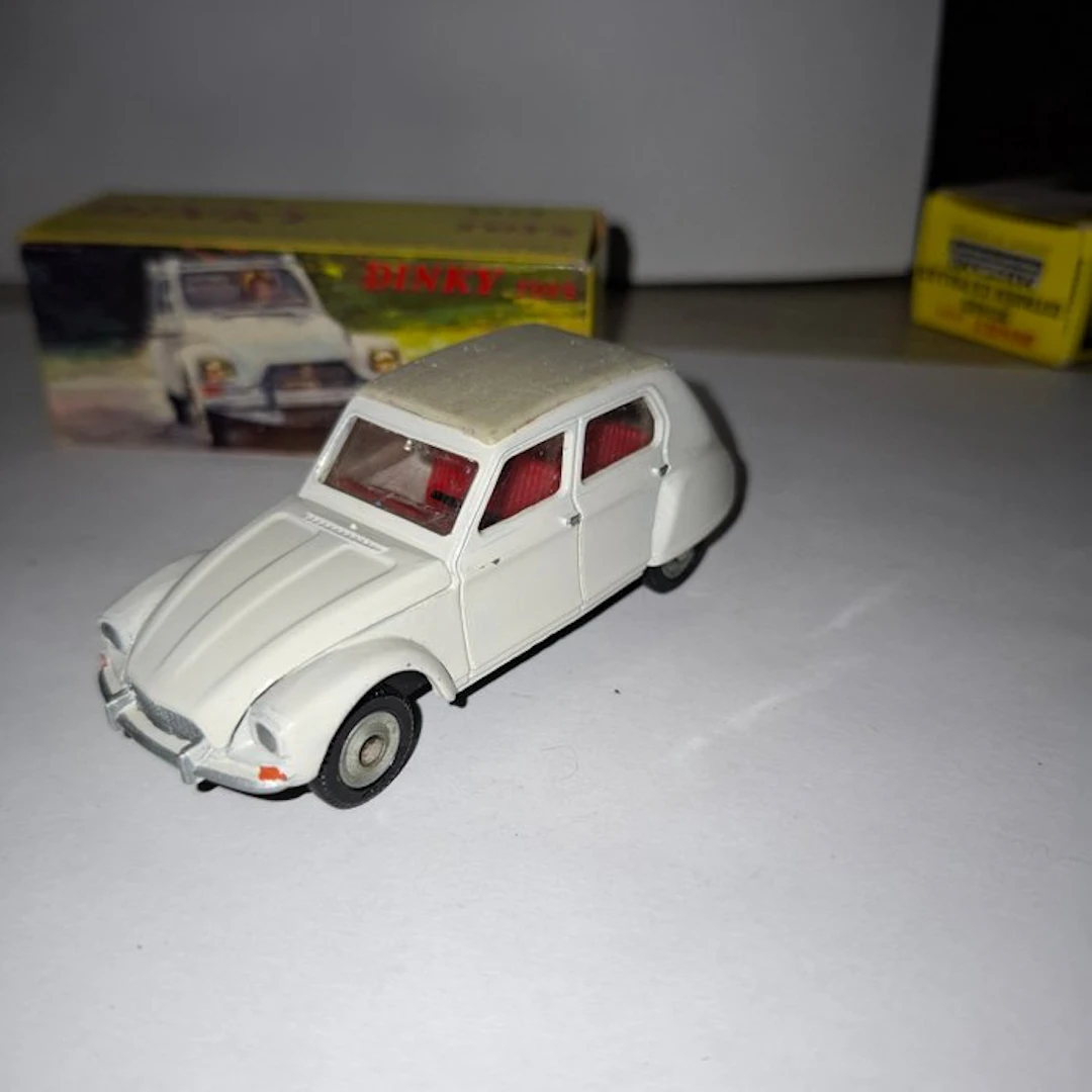 Dinky Toys 1:43 - Model car - Citroën Dyane