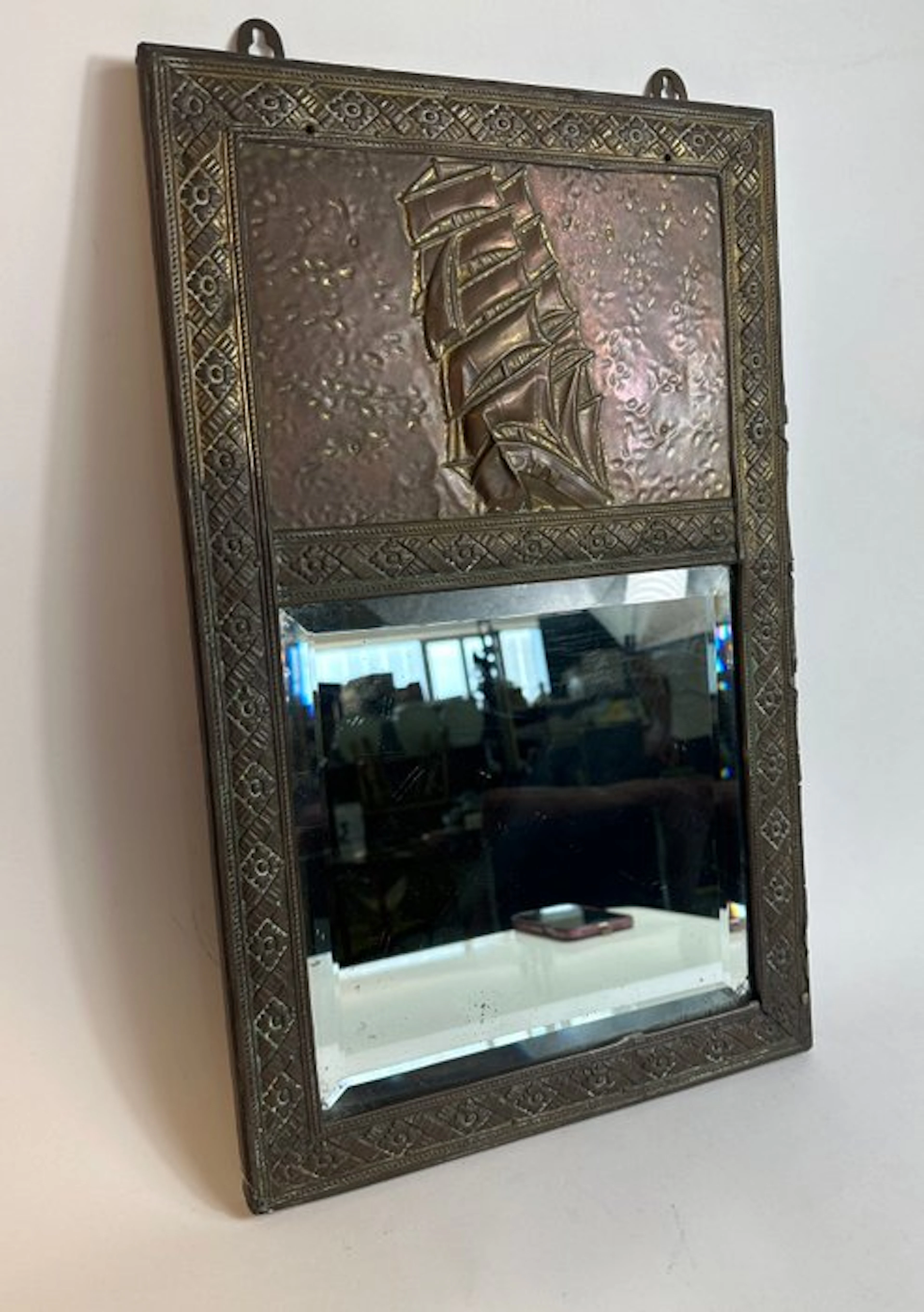 Wall mirror - Brass - Decorated antique sailing ship.