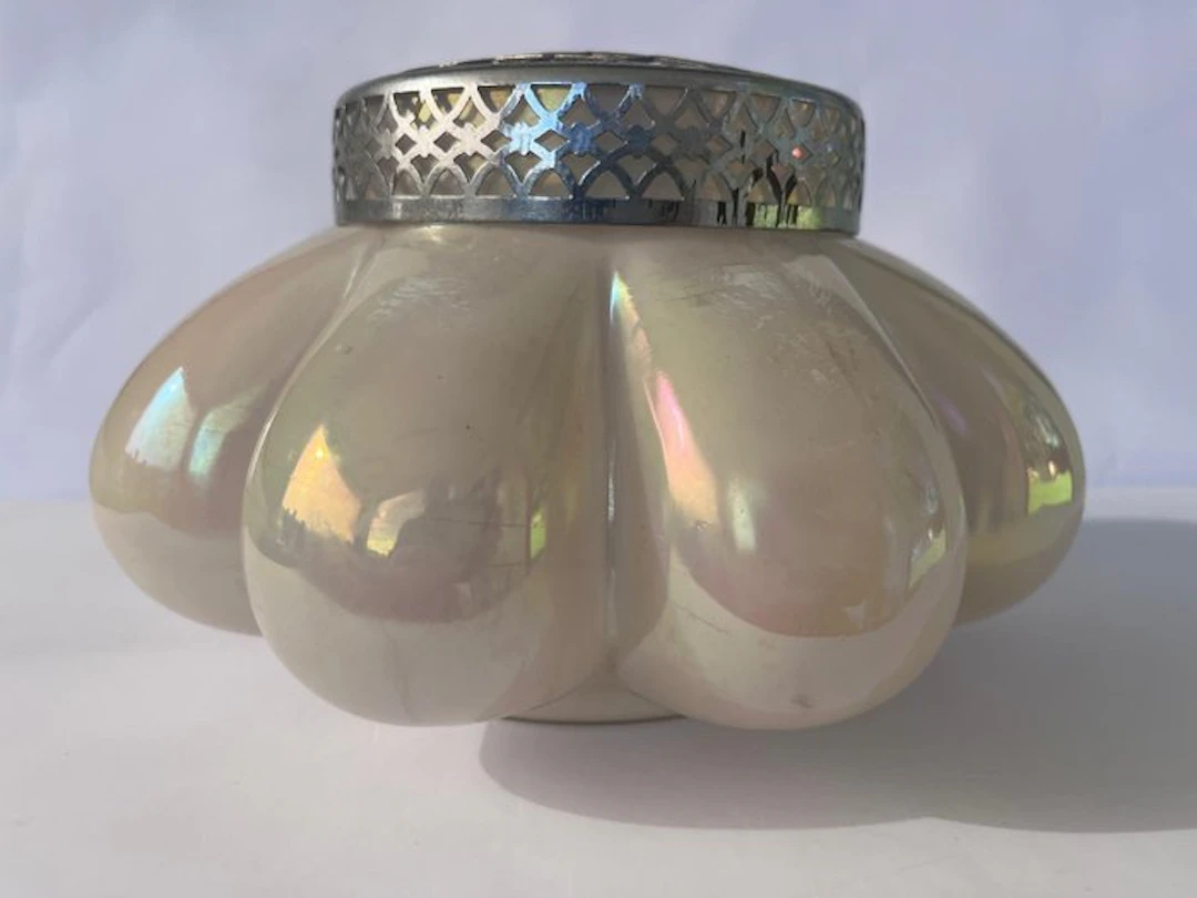 Kralik - Wilhelm Kralik Sohn - Vase - Iridescent 'mother-of-pearl' glass