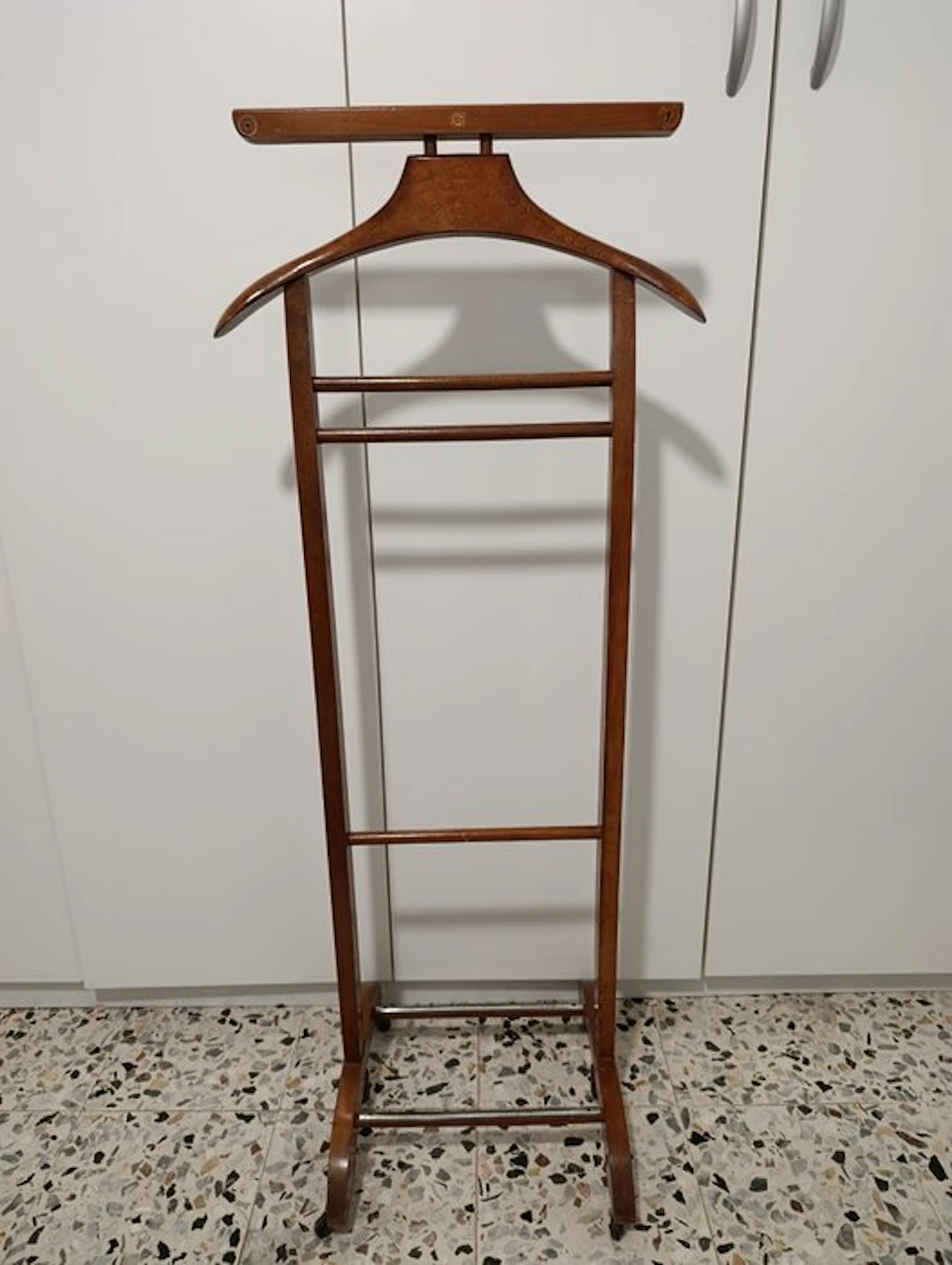 Dressboy - Walnut - Italy - Muted servo (No reserve price)