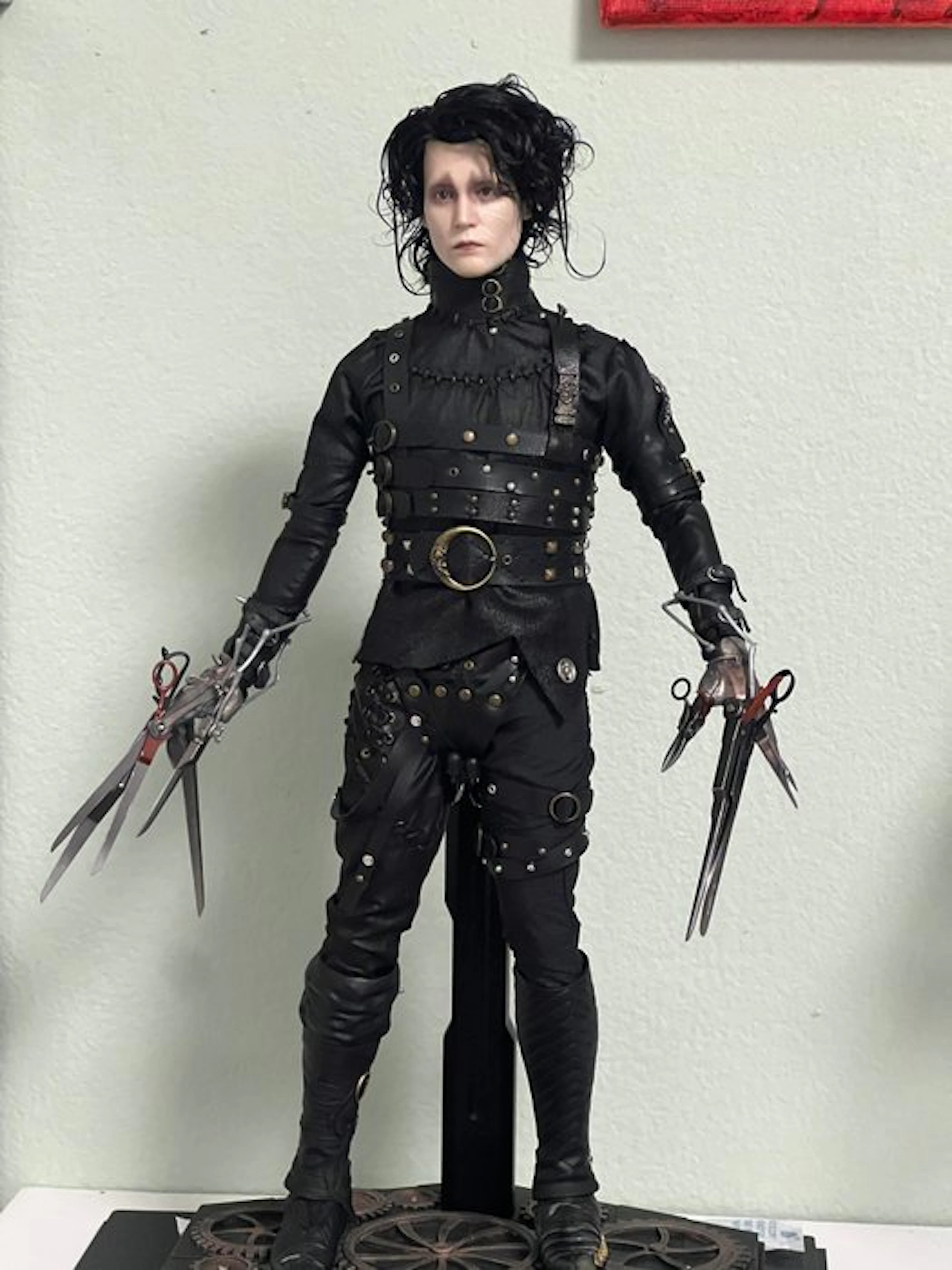 Edward Scissorhands - Artisan Edition 1/6 Scale - Edward...