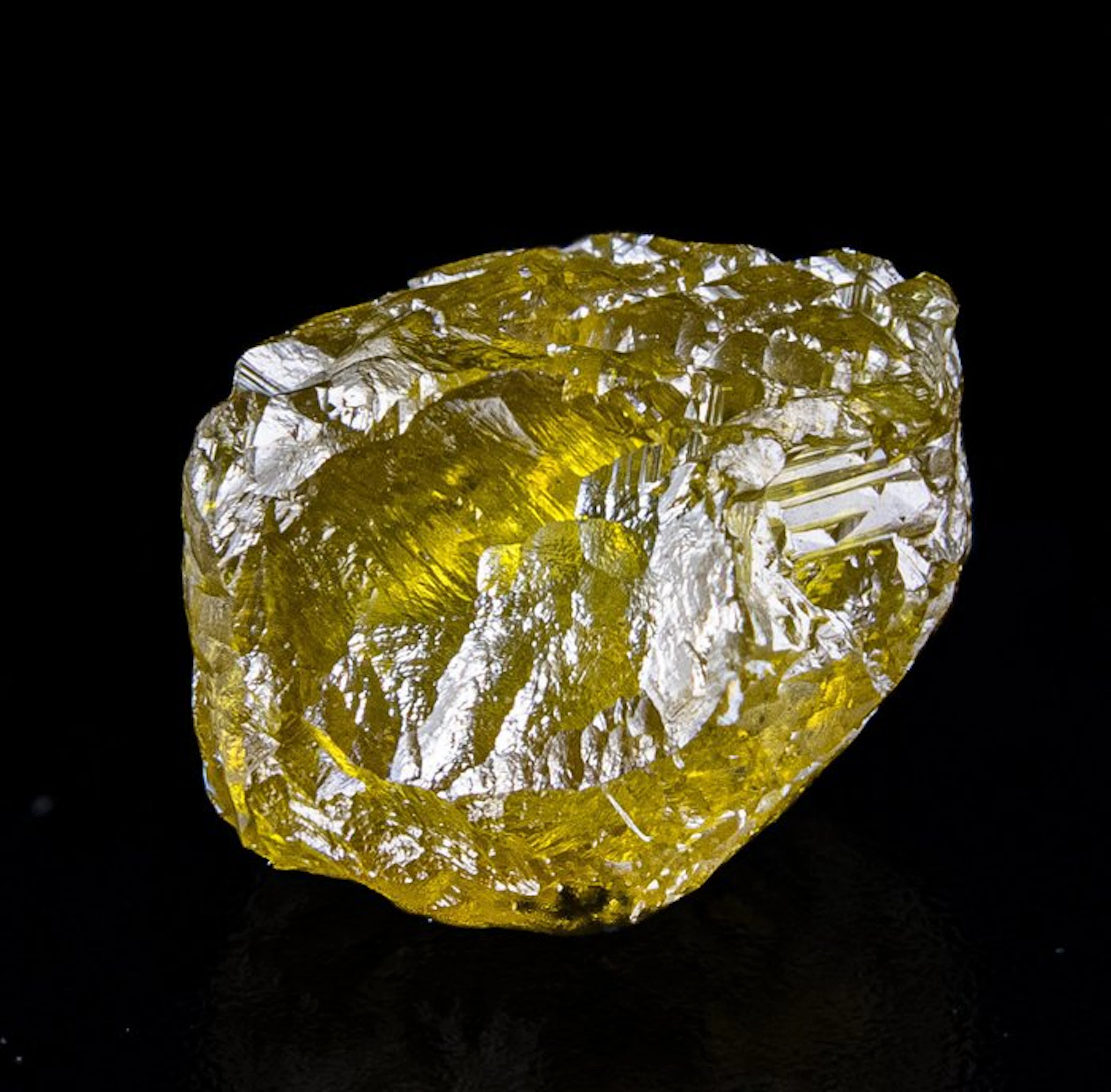 DIAMOND 0.32 CARATS!! FANCY VIVID YELLOW - EXCEPTIONAL...