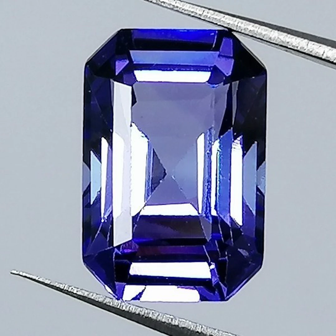 1 pcs Tanzanite - 2.18 ct - Antwerp Laboratory for...