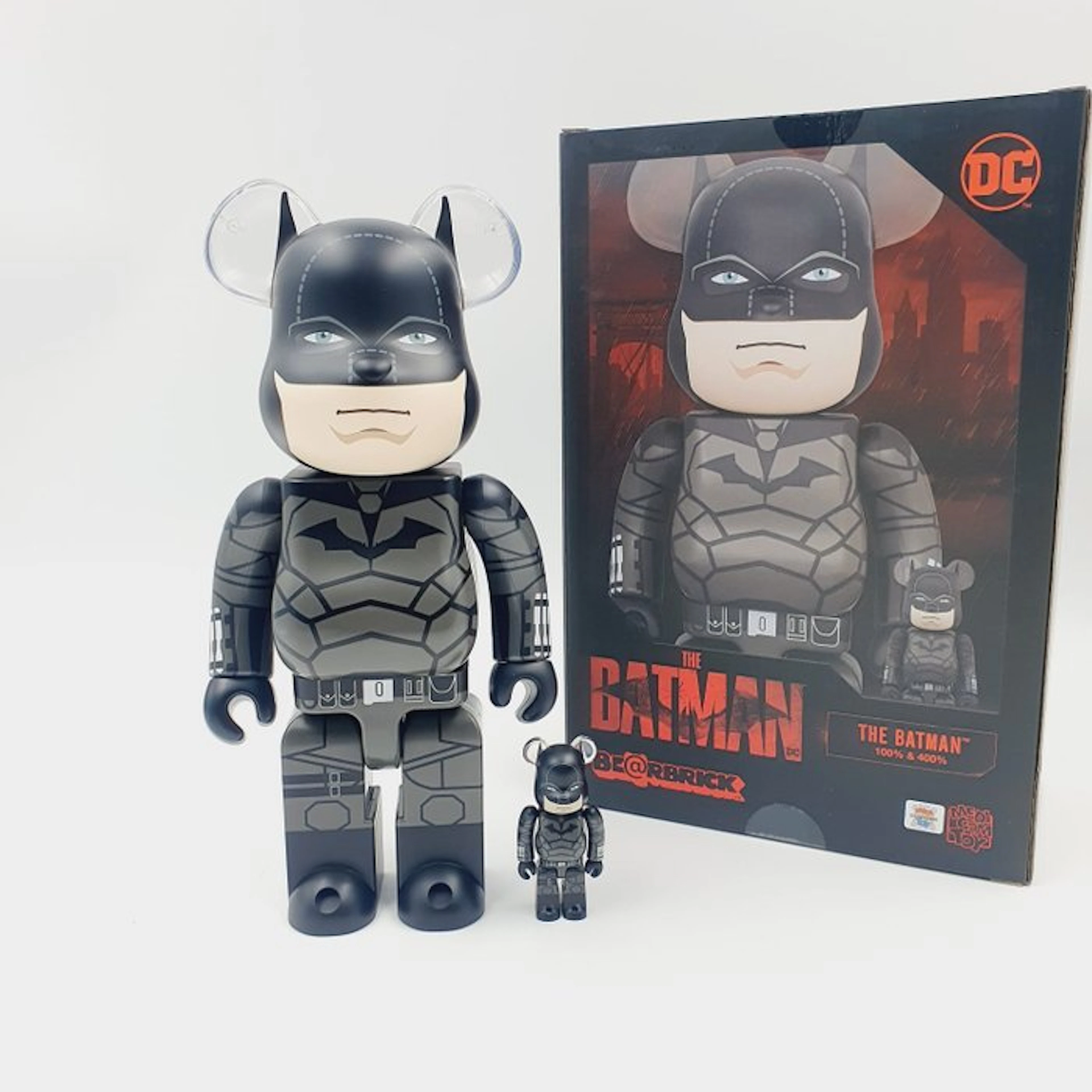 Medicom Toy x DC comics - Be@rbrick Batman 400% & 100% Bearrick 2022