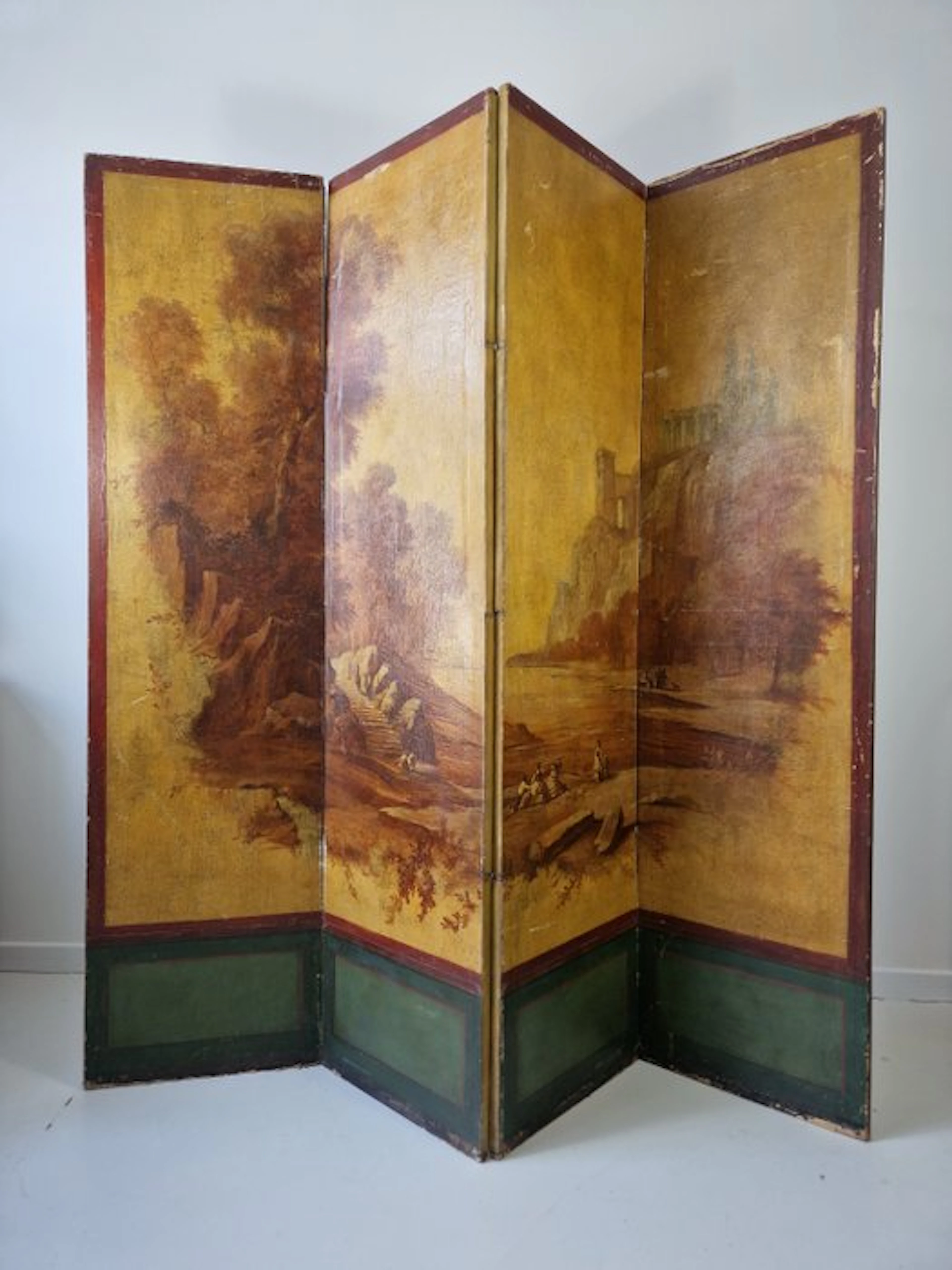 Folding screen - Polychrome painted