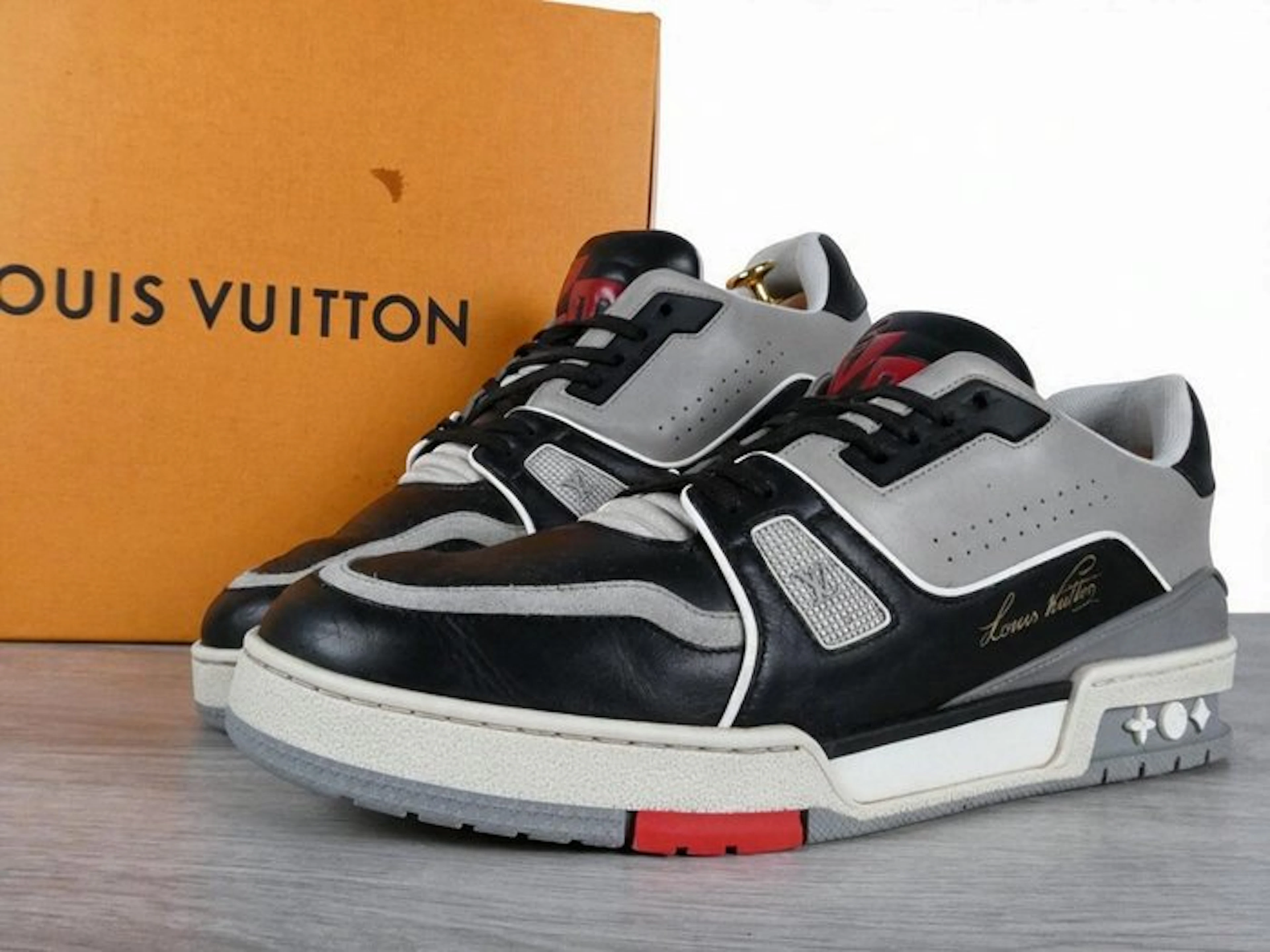 Louis Vuitton - Trainer Sneaker Low Black/Grey - Sneakers - Size: EU 42.5