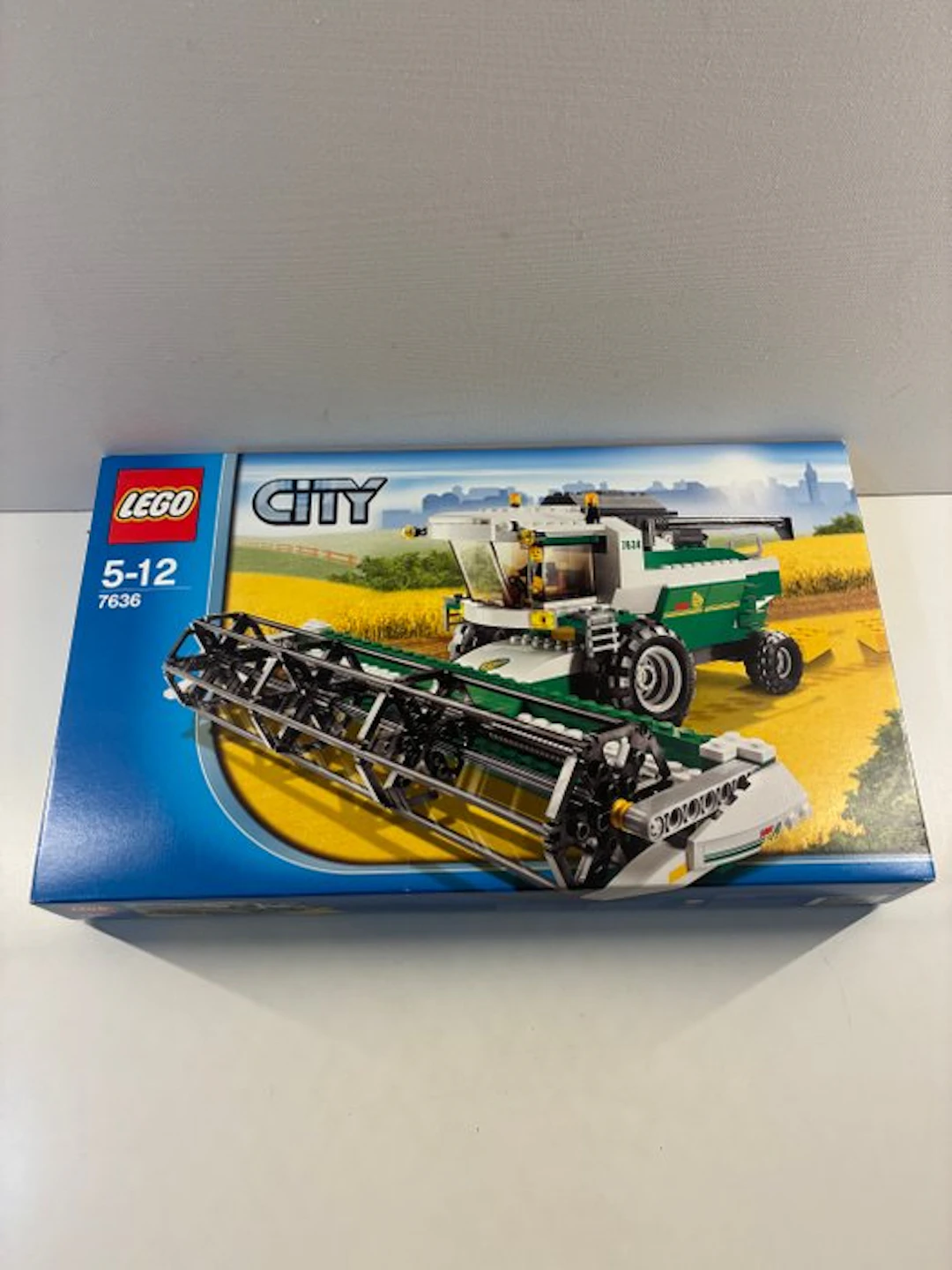 LEGO Set - 7636 - Classic Town - BRAND NEW - SEALED...