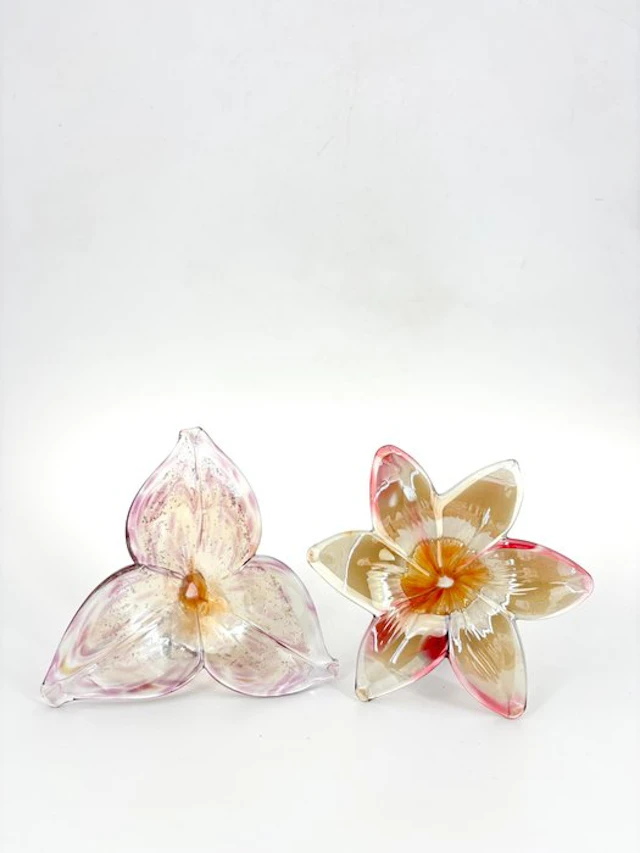 Centrepiece (2) - Glass - Flowers in Artistic Glass