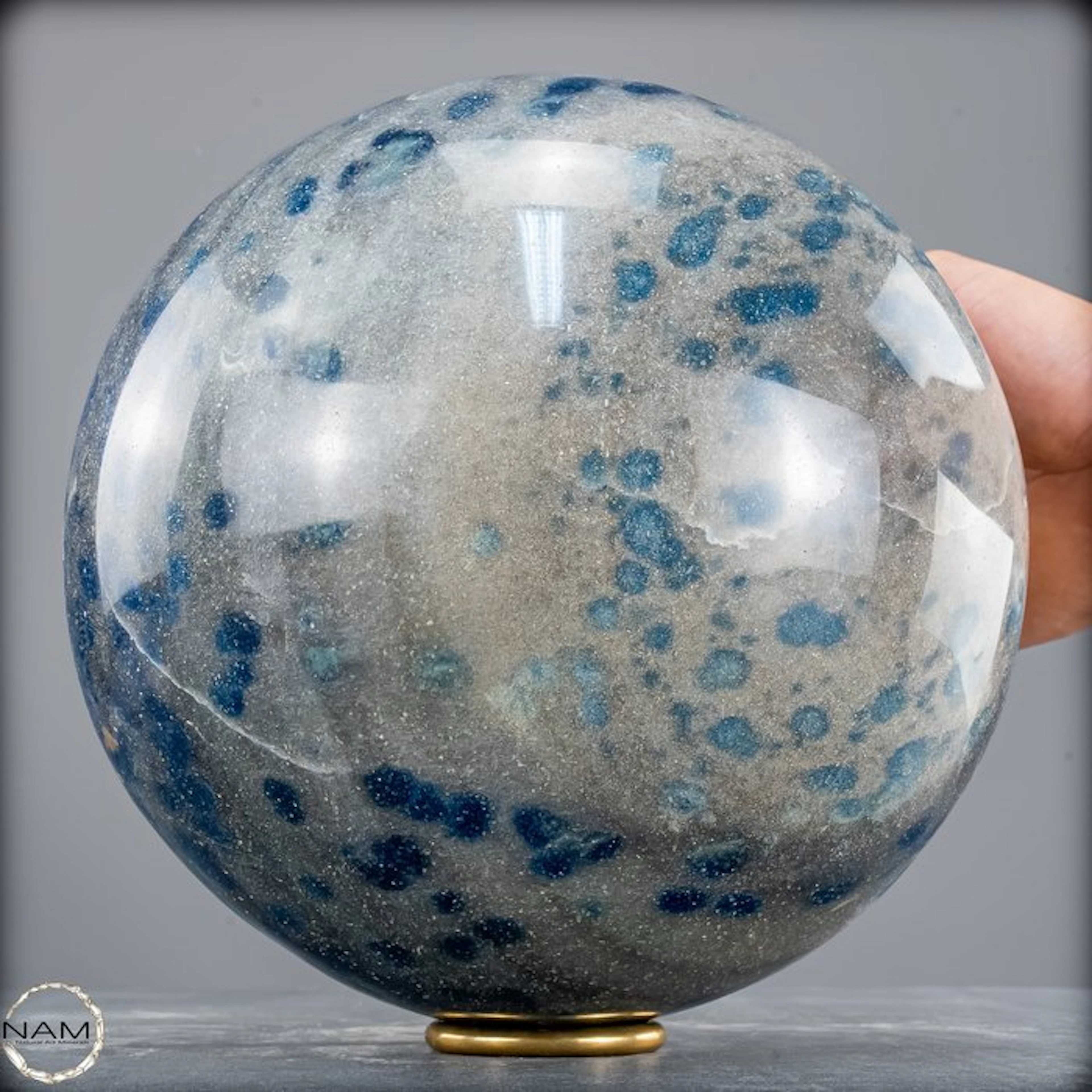 K2 Jasper Sphere – natural stone with fascinating...