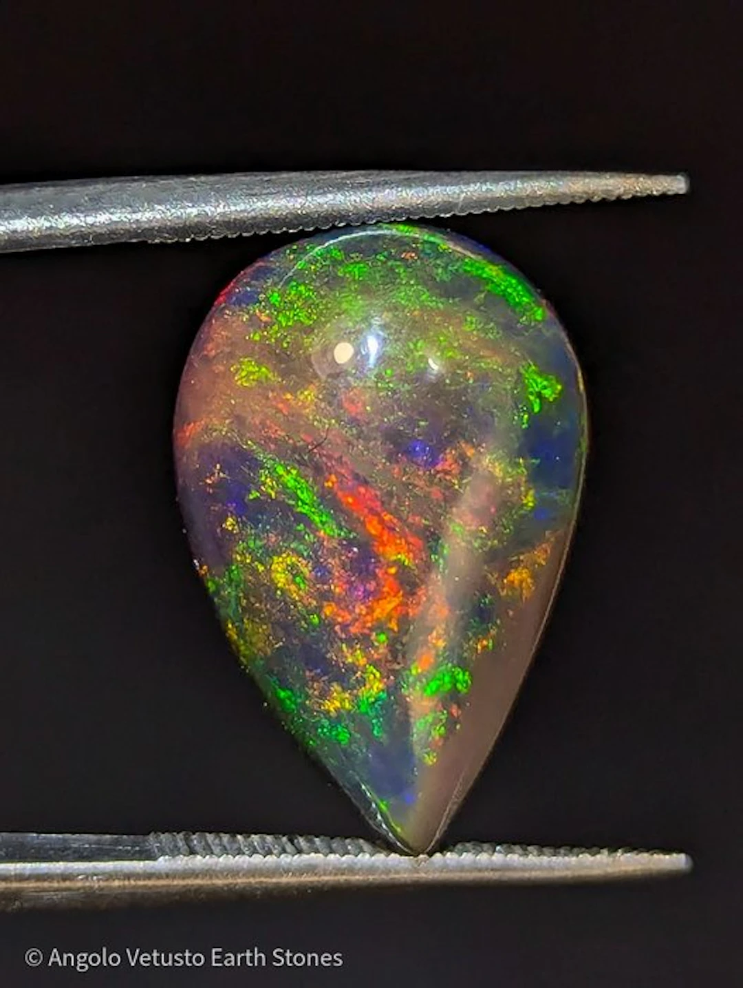 5.06 ct – Exceptional Ethiopian Black Opal – Vivid...