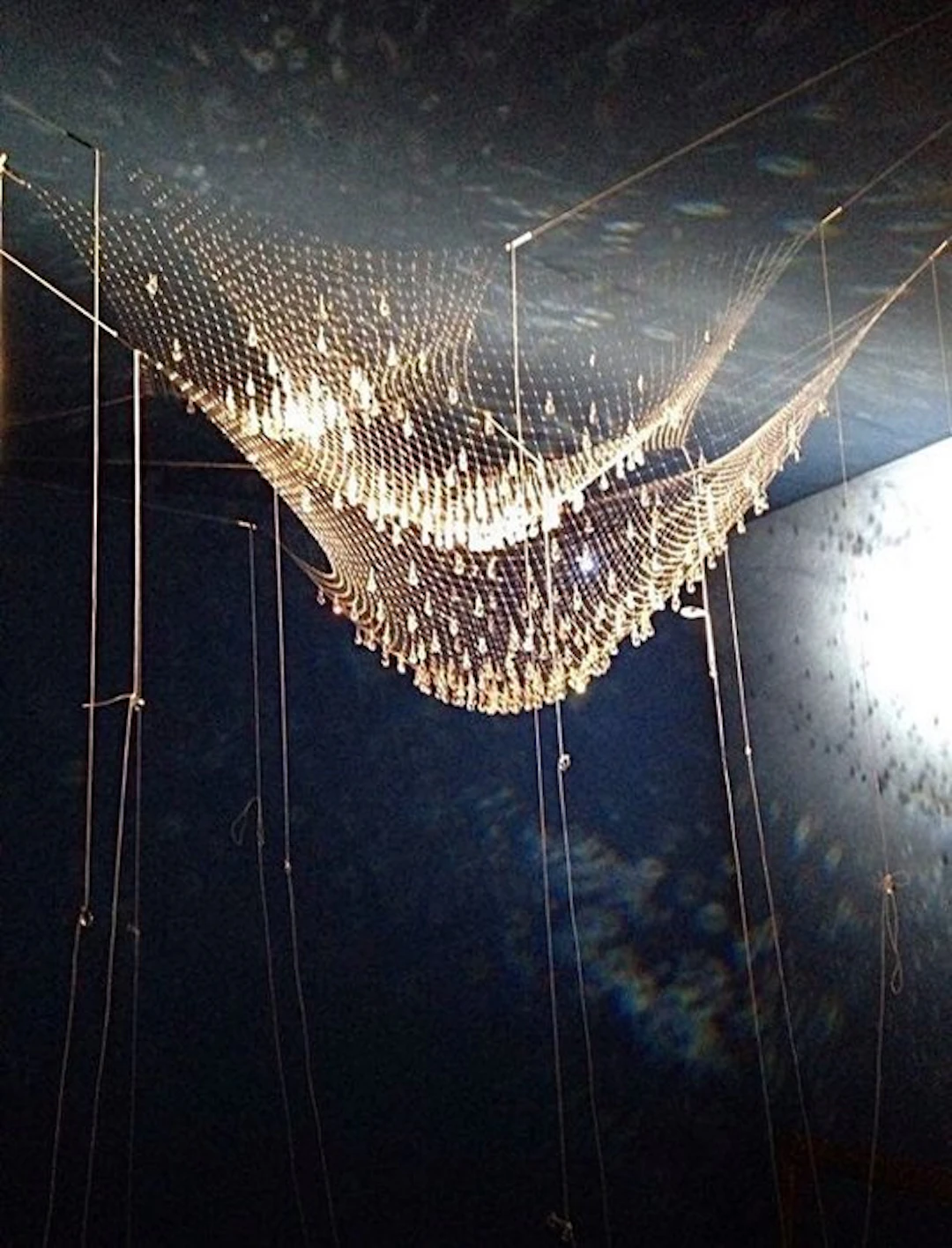 Ingo Maurer - Hanging lamp - Fisherman's Tears - Nylon, crystals