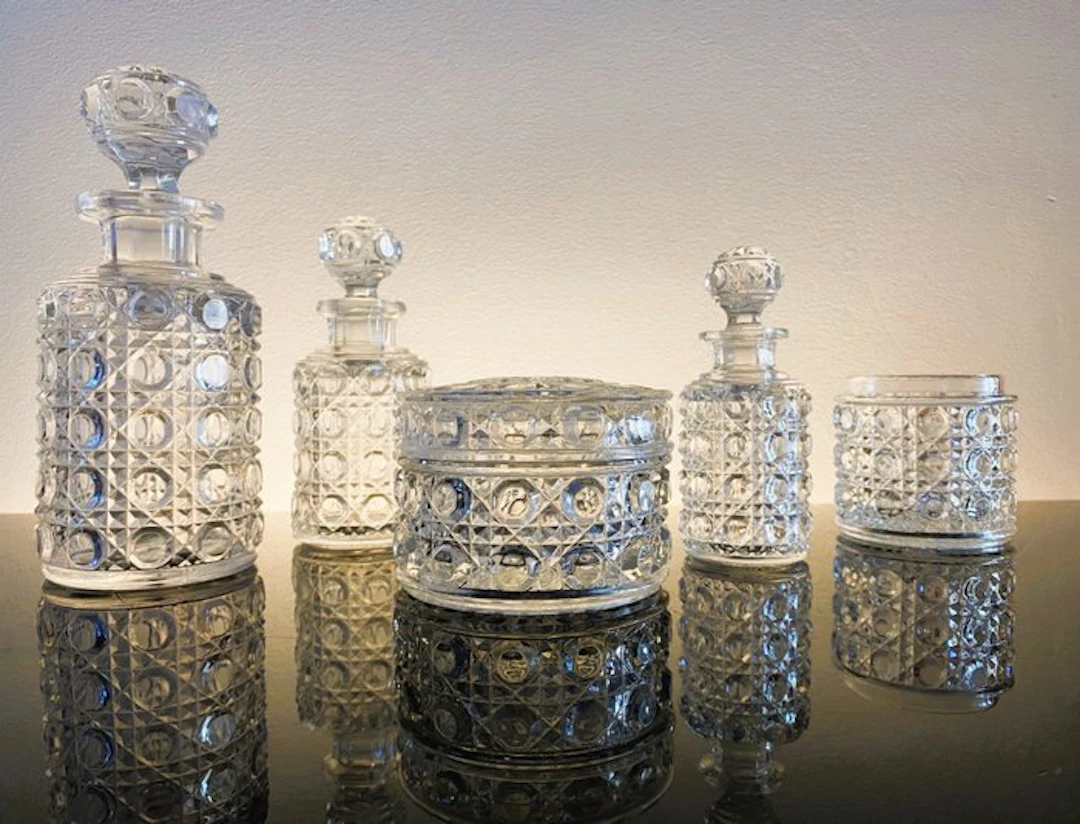 Toilet set (5) - Baccarat - Crystal - Diamonds and Gemstones