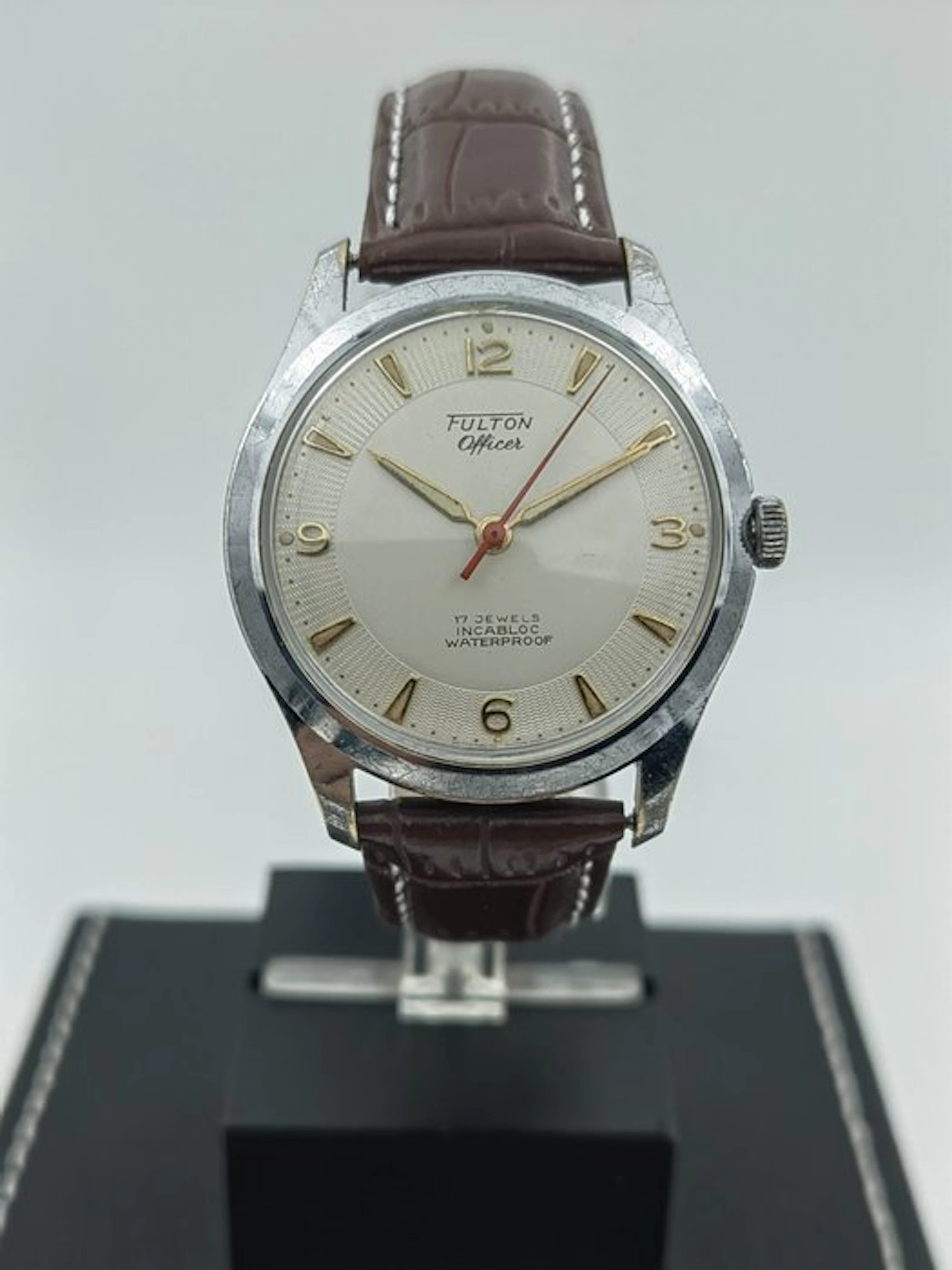 Fulton - Officer Red Second - No reserve price - Men - 1950-1959