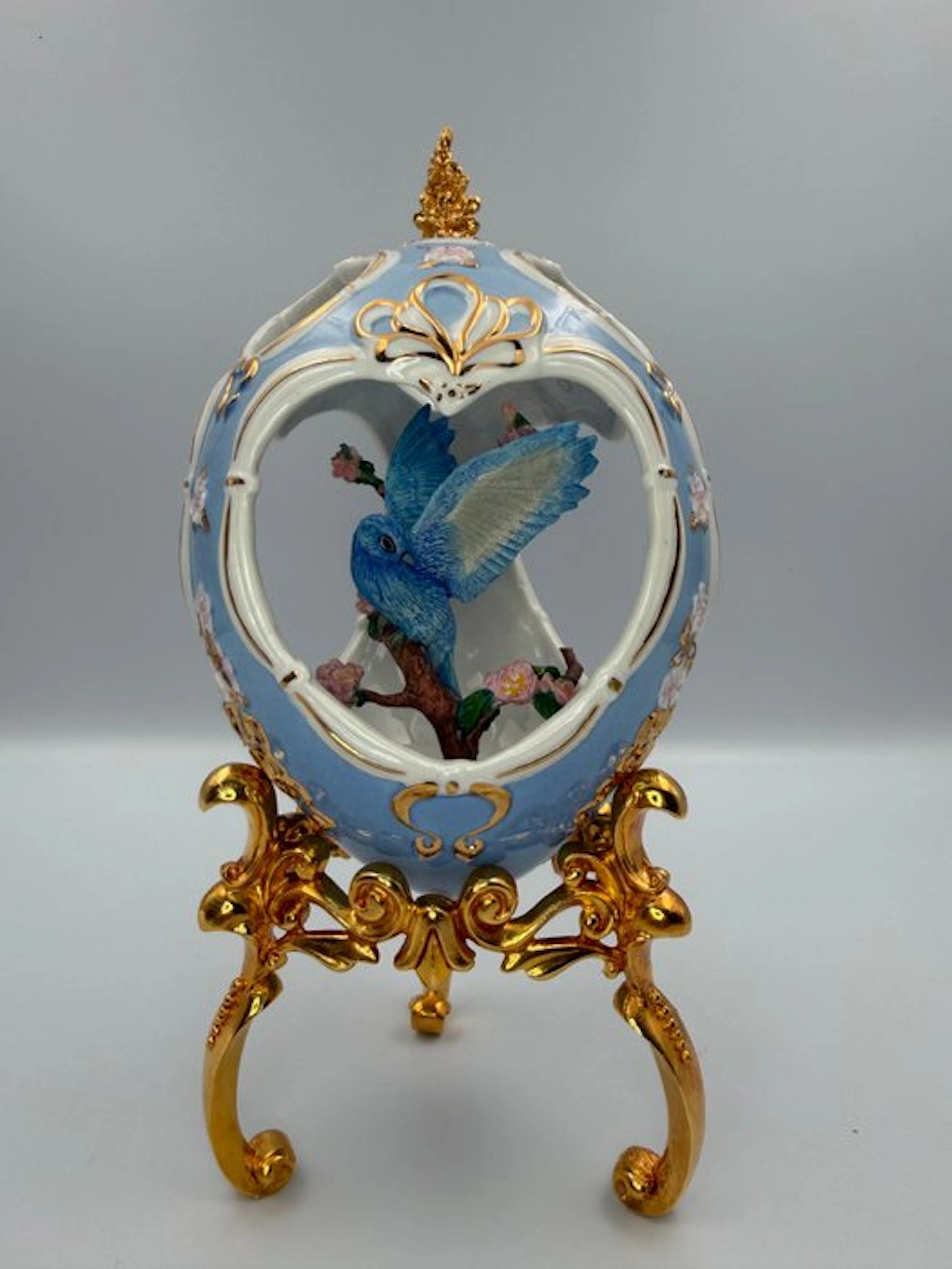 Fabergé egg - Franklin Mint – œuf décoratif ajouré à l’oiseau bleu