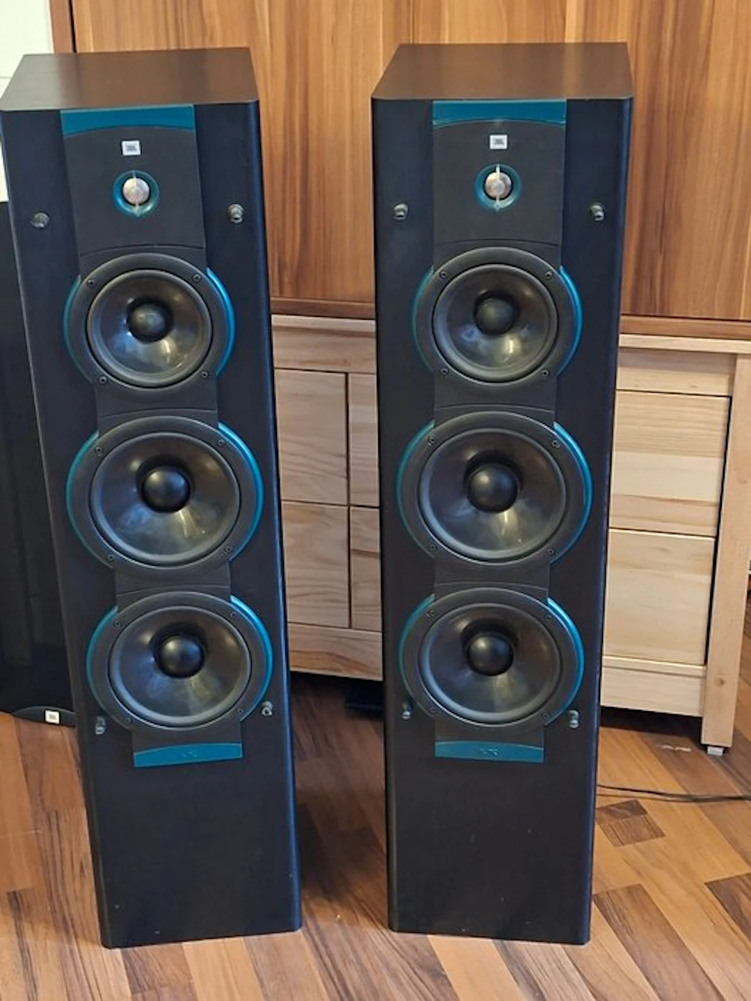 JBL - LX 8 / 3-Way Passive Floorstanding Speaker set
