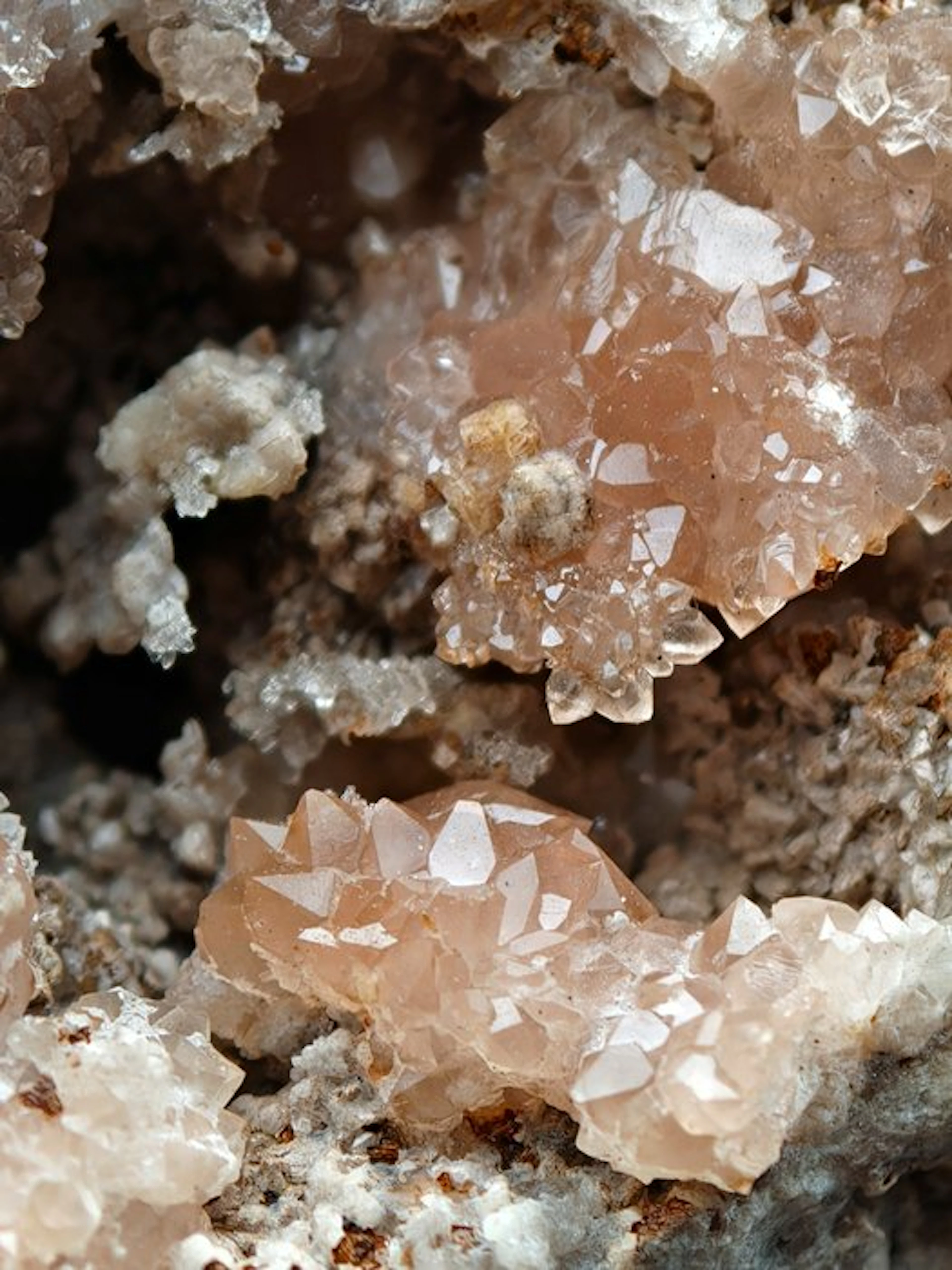 RAREST, PINK QUARTZ IN GEODE
