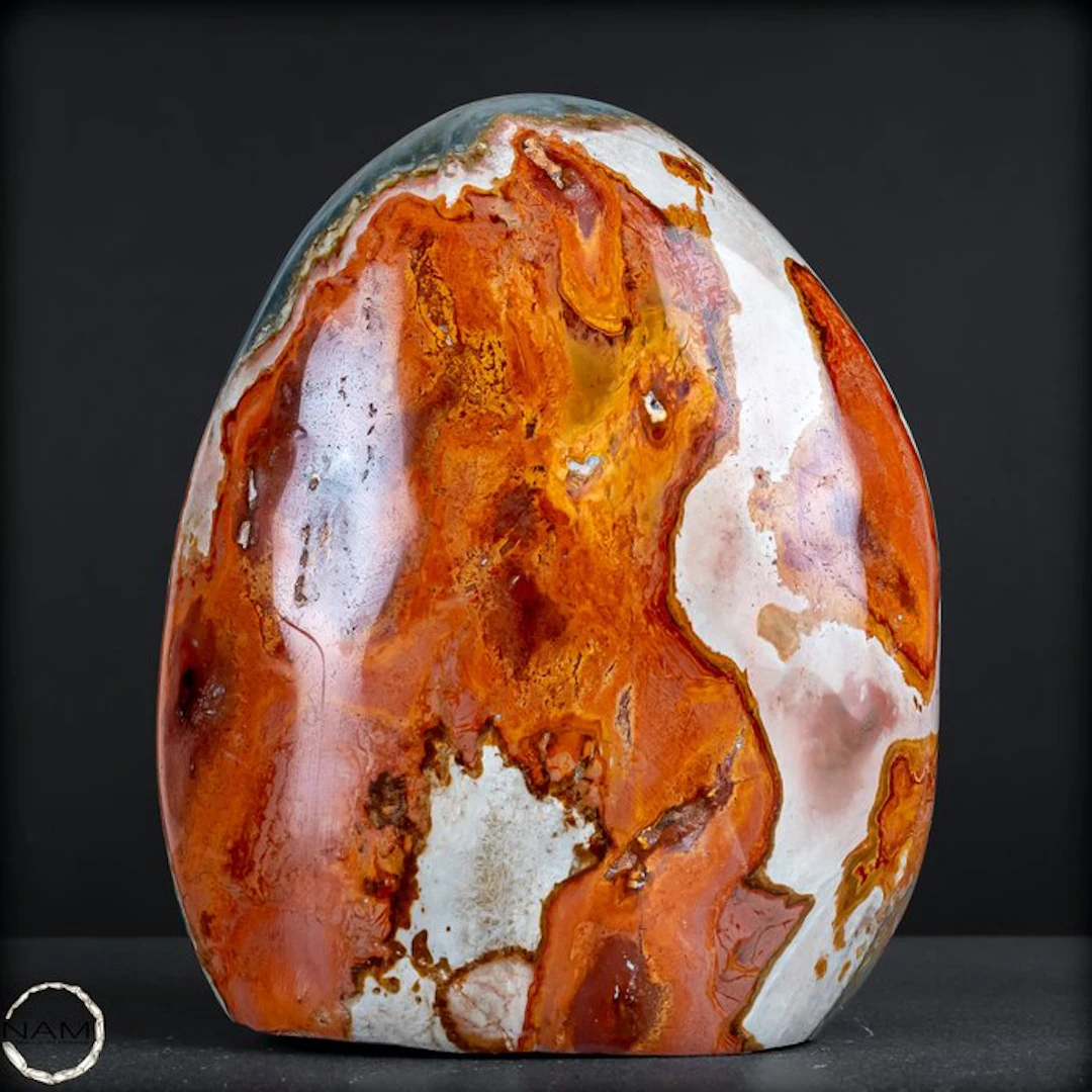 Expressive polychrome jasper Freeform with vibrant color play.- 2627.13 g