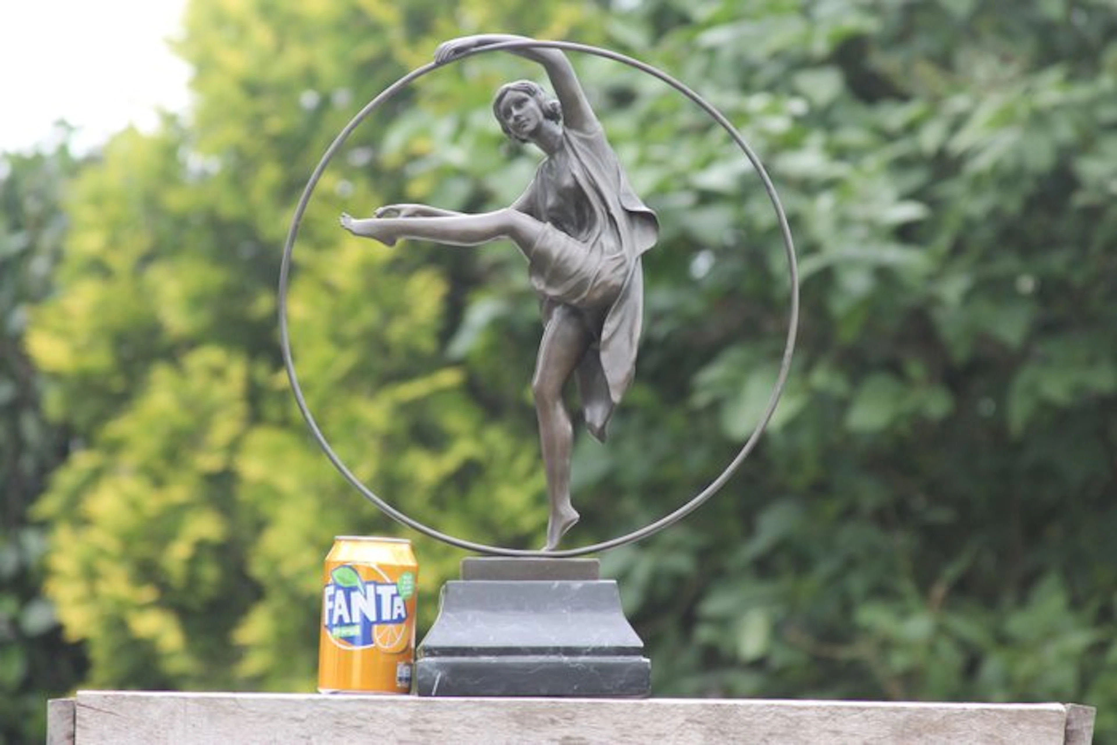 godard - Sculpture