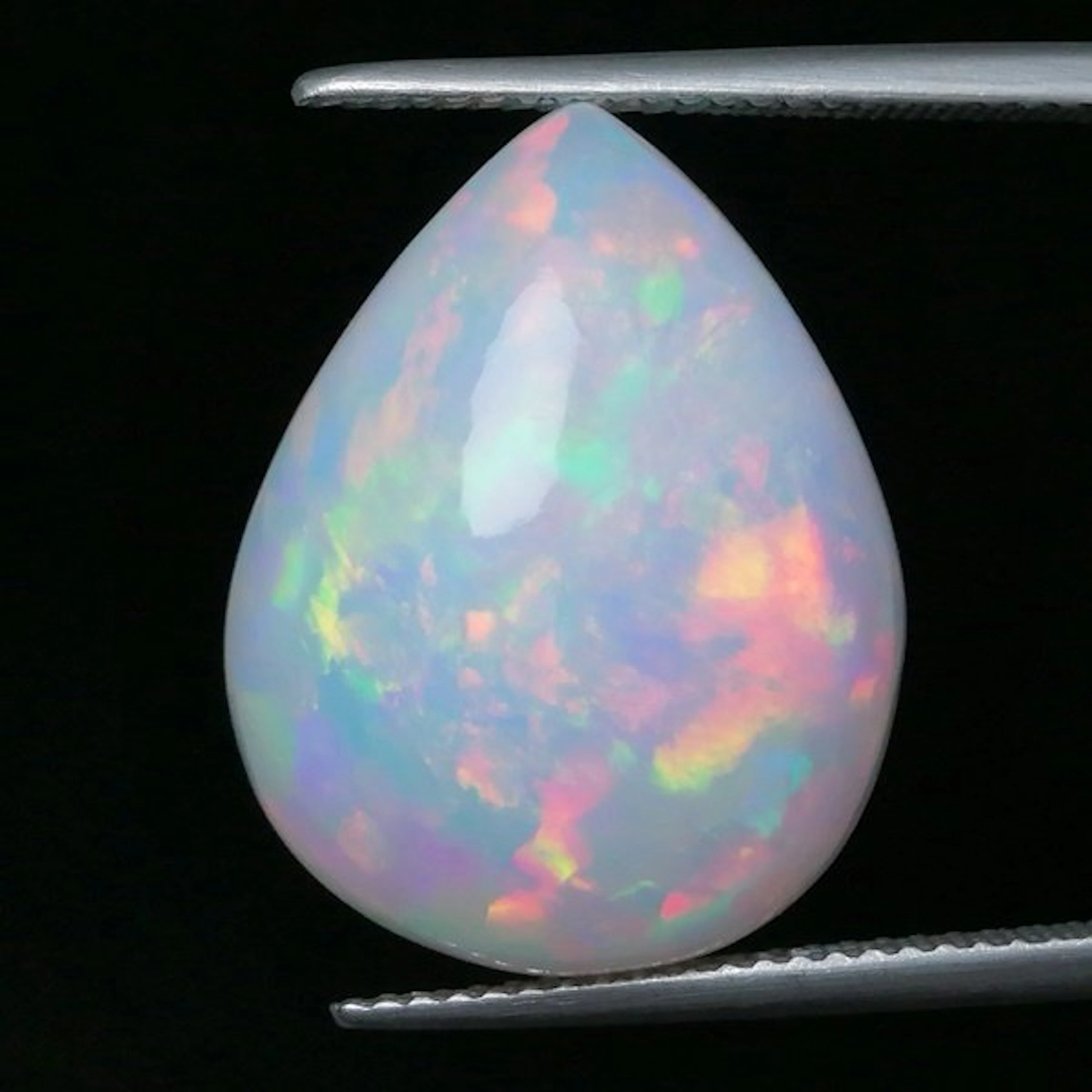 Opal - 13.75 ct - Instituto Gemólogico Español (IGE) - Intense Color Game