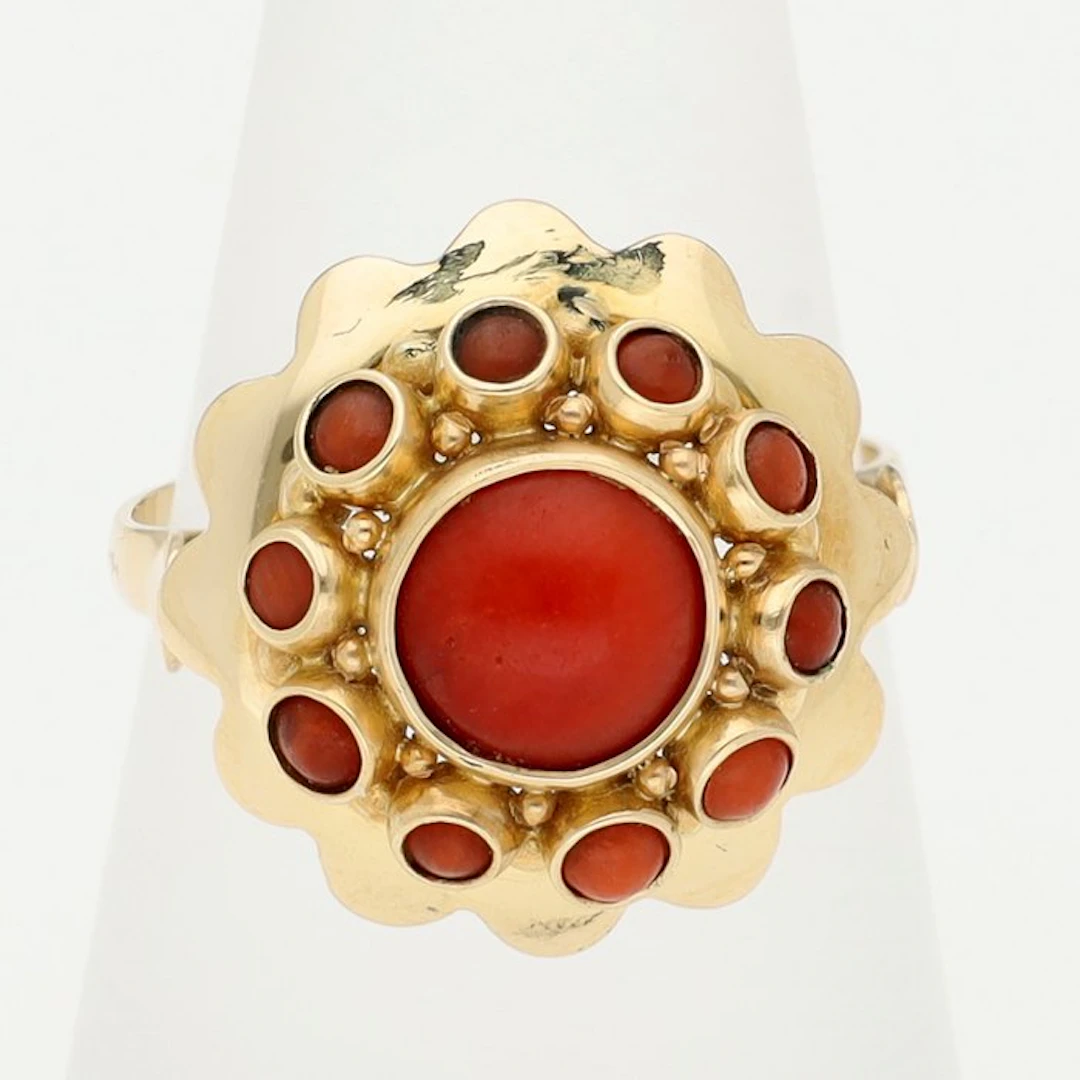 Ring - 14 kt. Yellow gold - Red coral