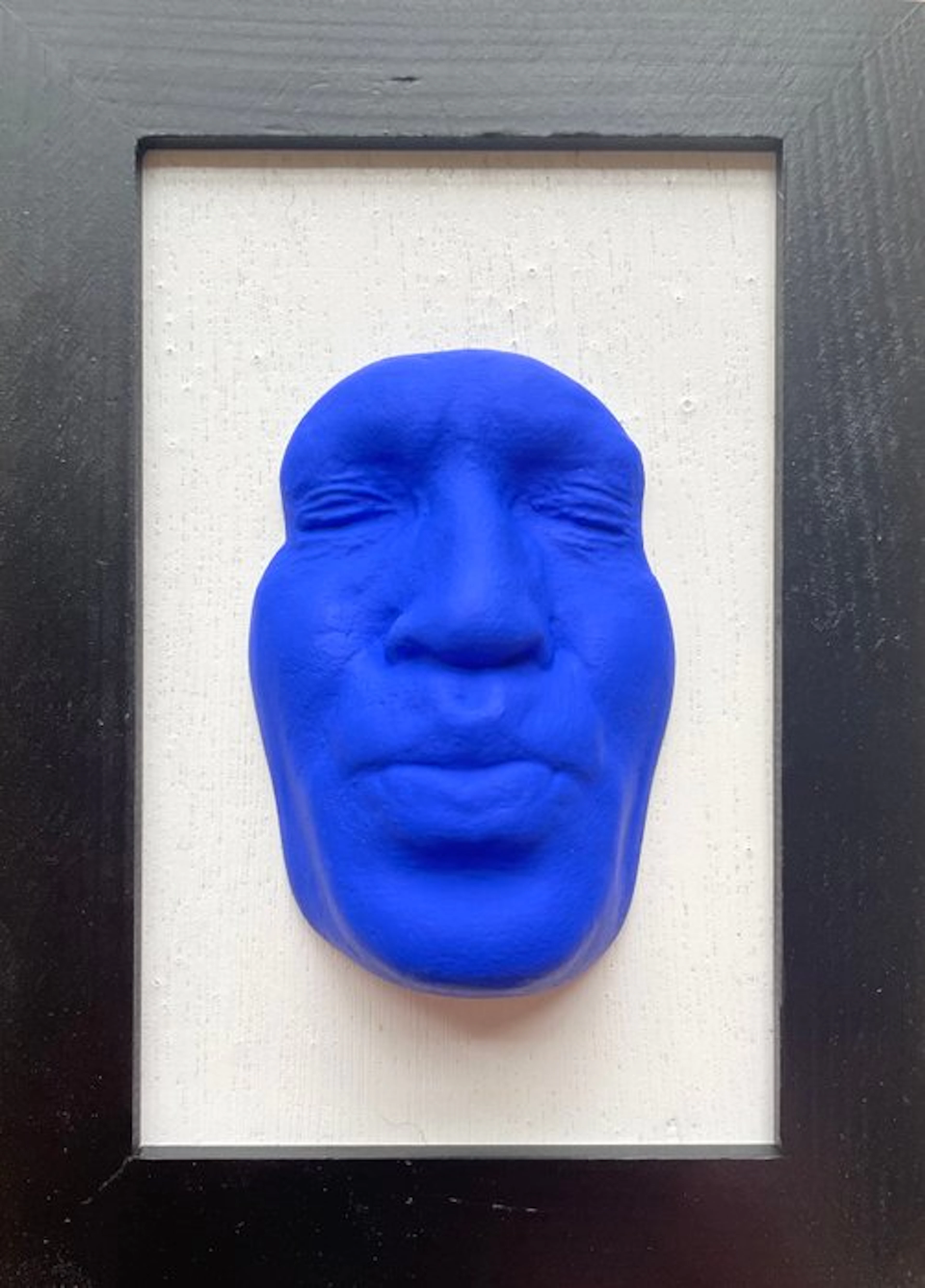 gregos - Blue kiss on white background-black frame